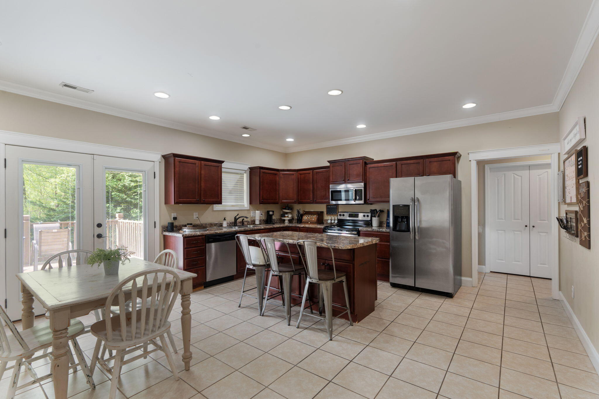 230 NW Silver Springs Trail