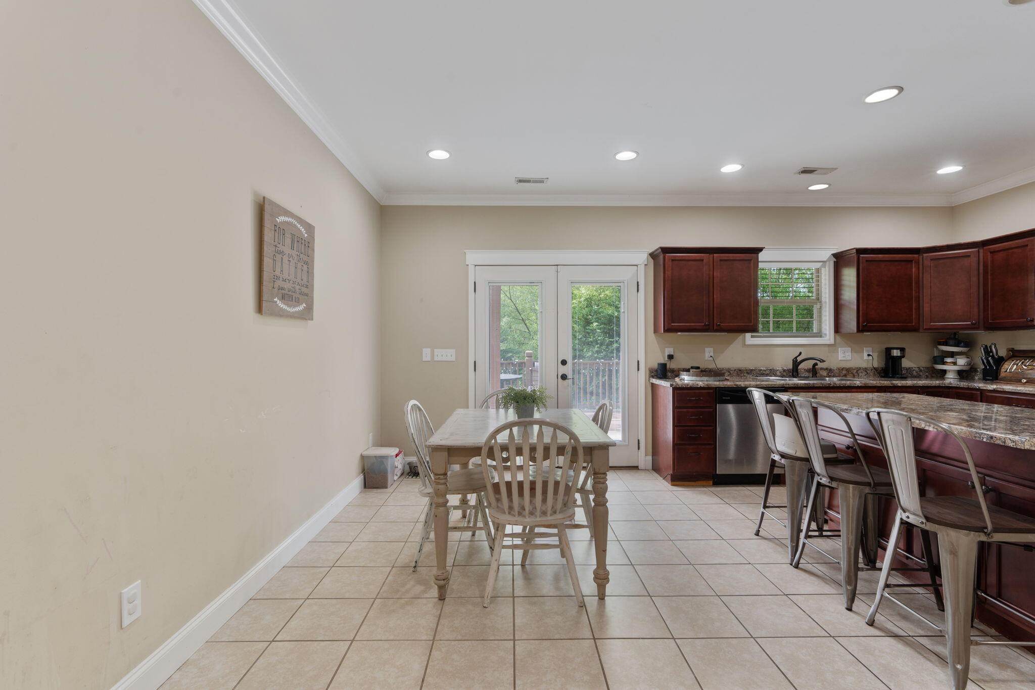 230 NW Silver Springs Trail
