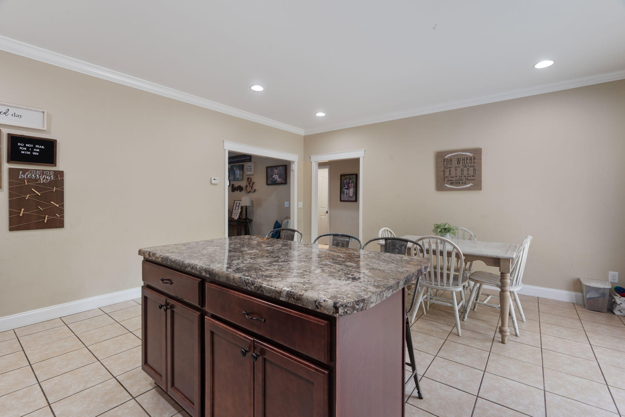 230 NW Silver Springs Trail
