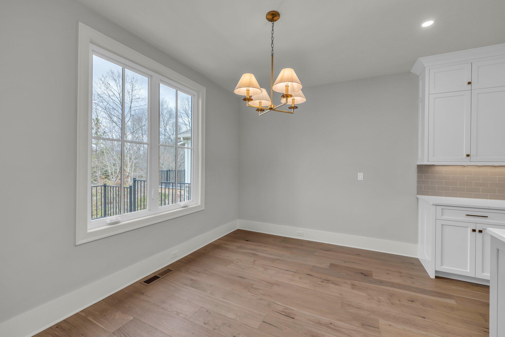 1399 London Woods Way, 20