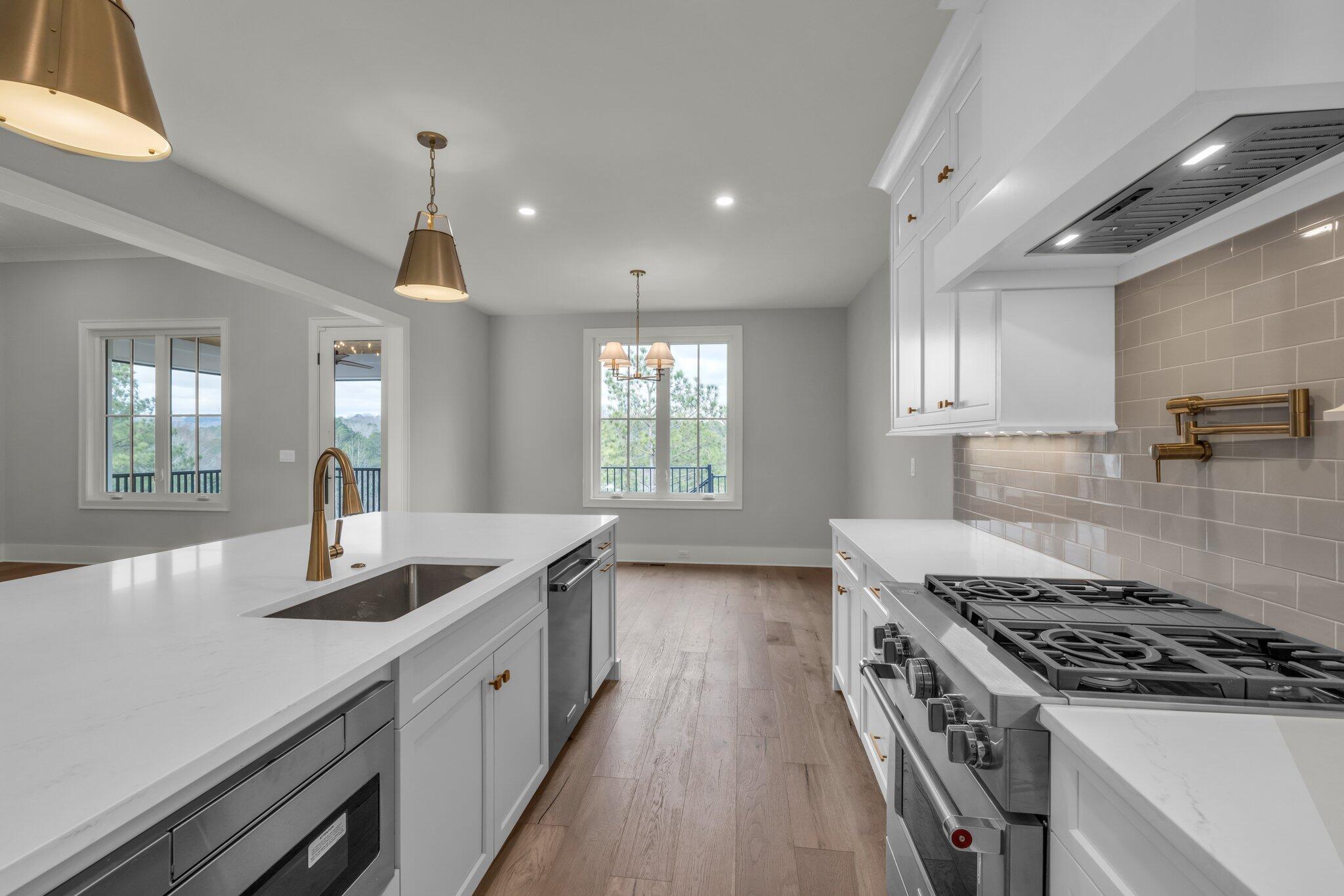 1399 London Woods Way, 20
