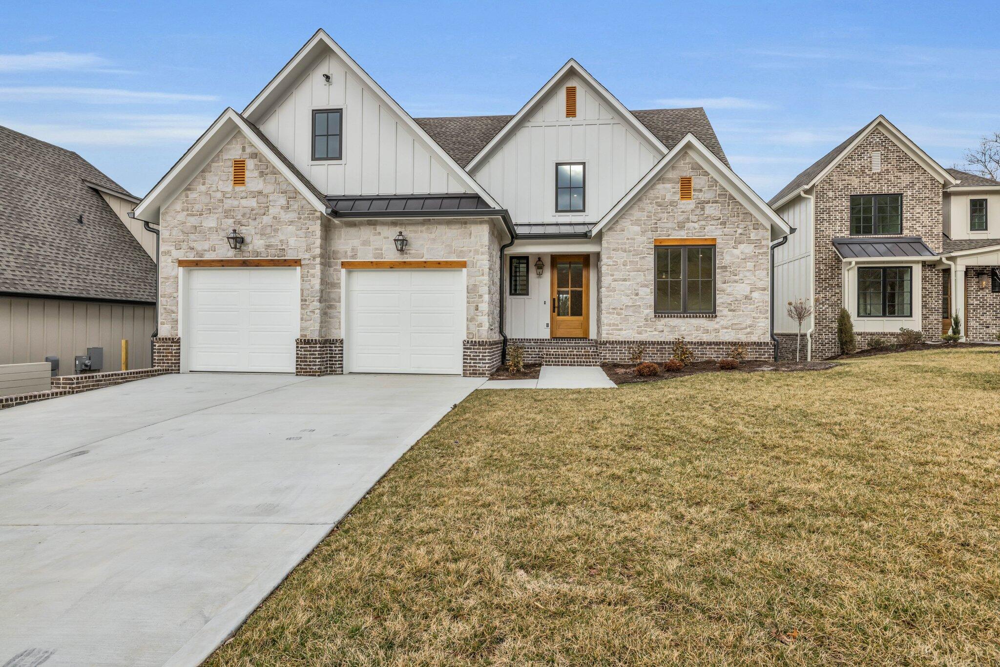 1399 London Woods Way, 20