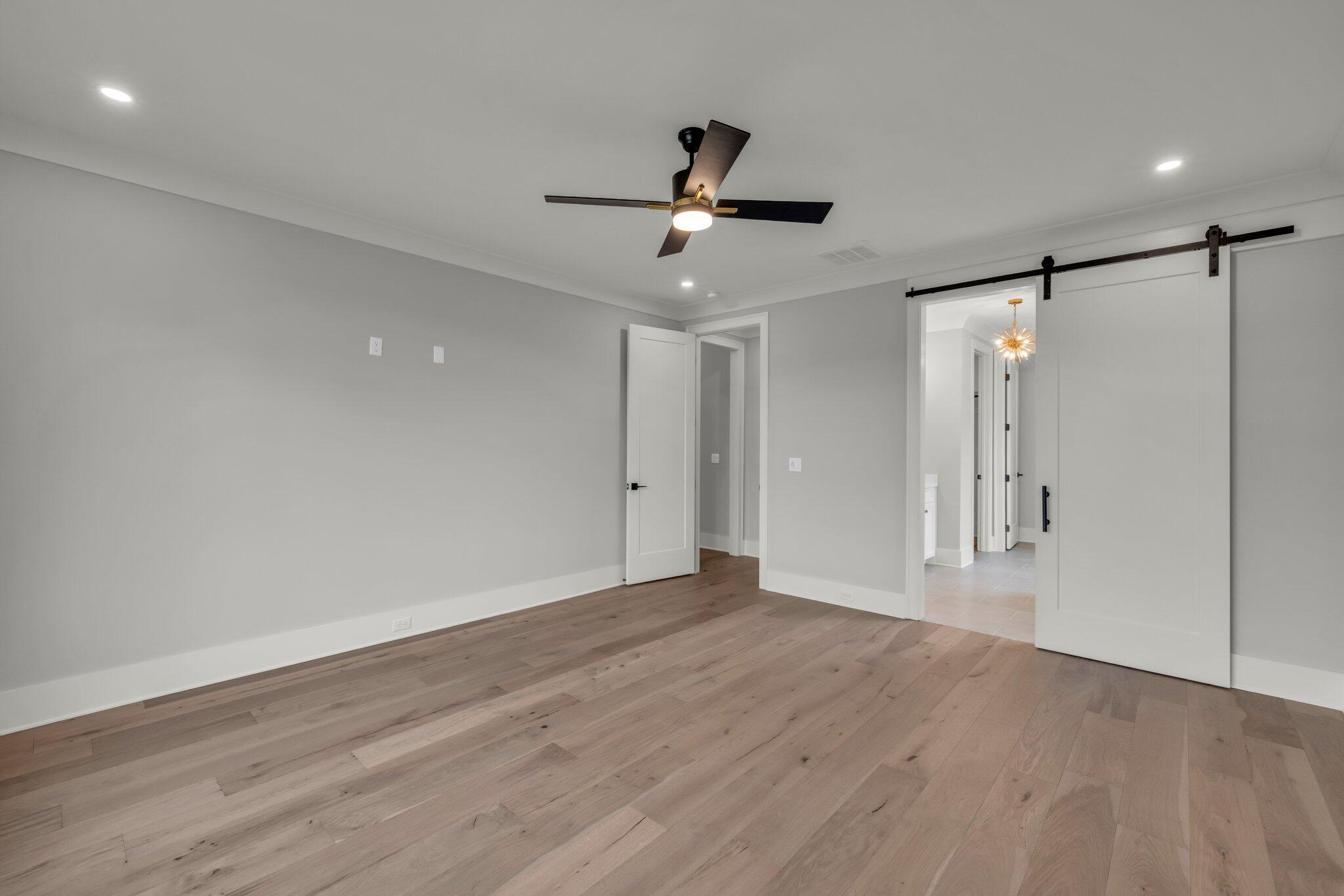 1399 London Woods Way, 20