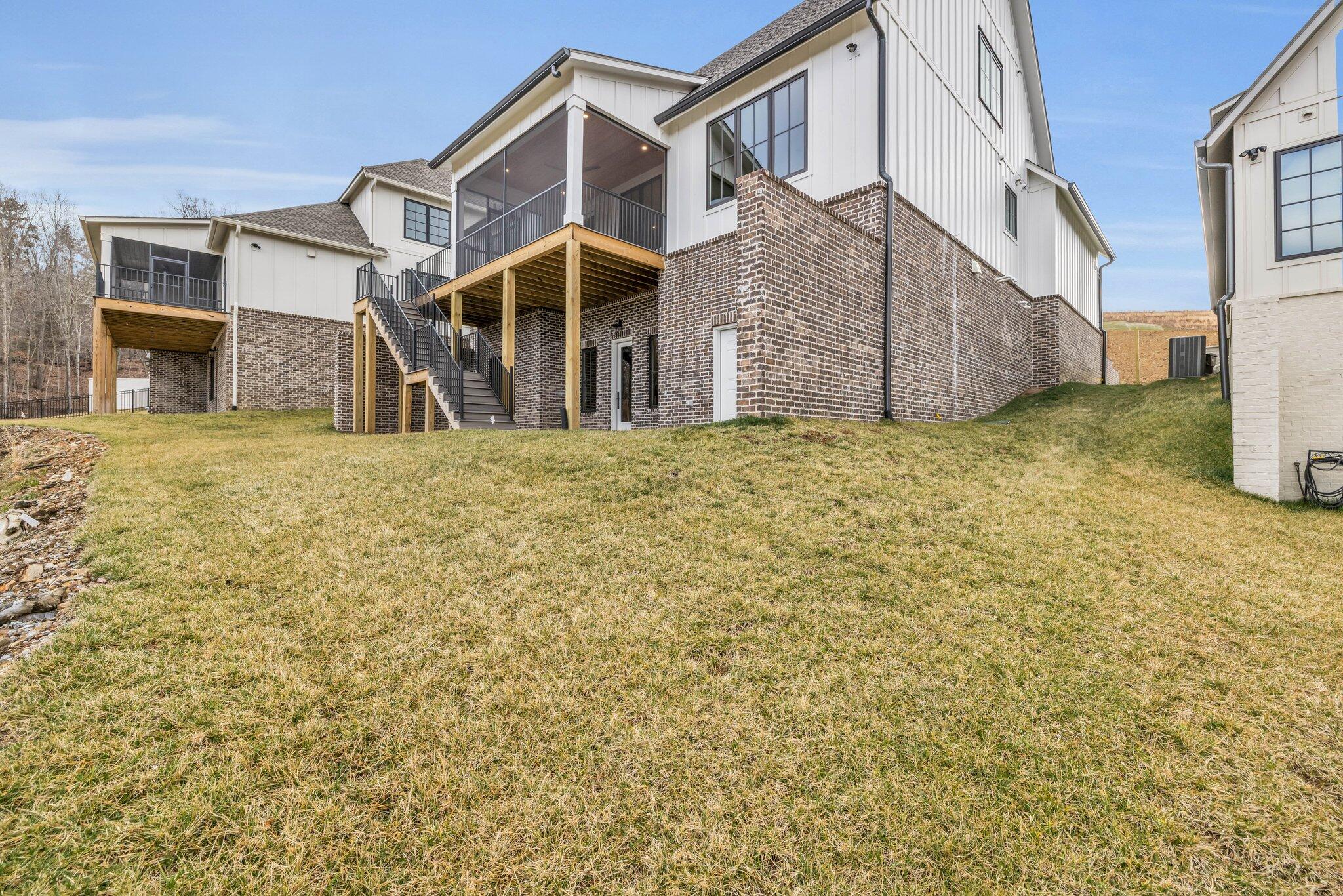 1399 London Woods Way, 20
