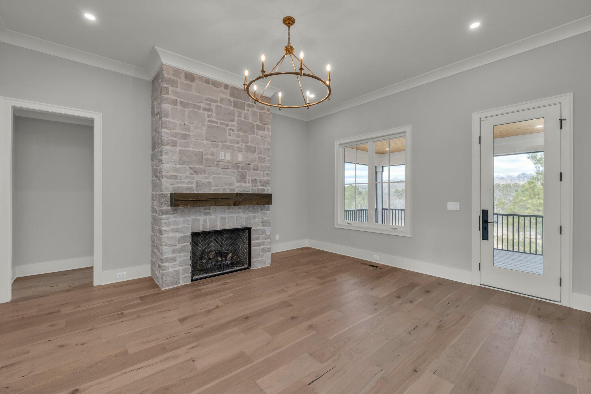 1399 London Woods Way, 20