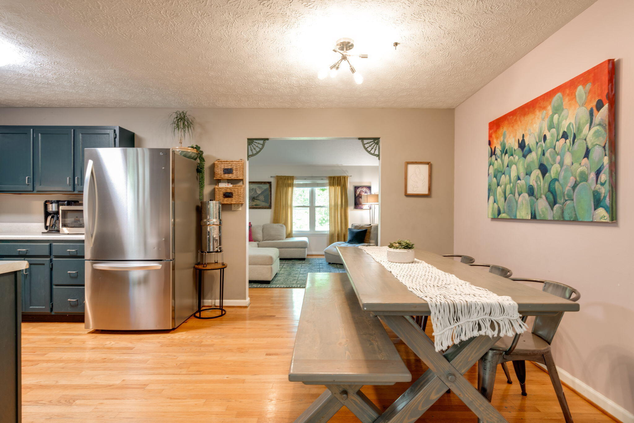 580 Middle View Drive