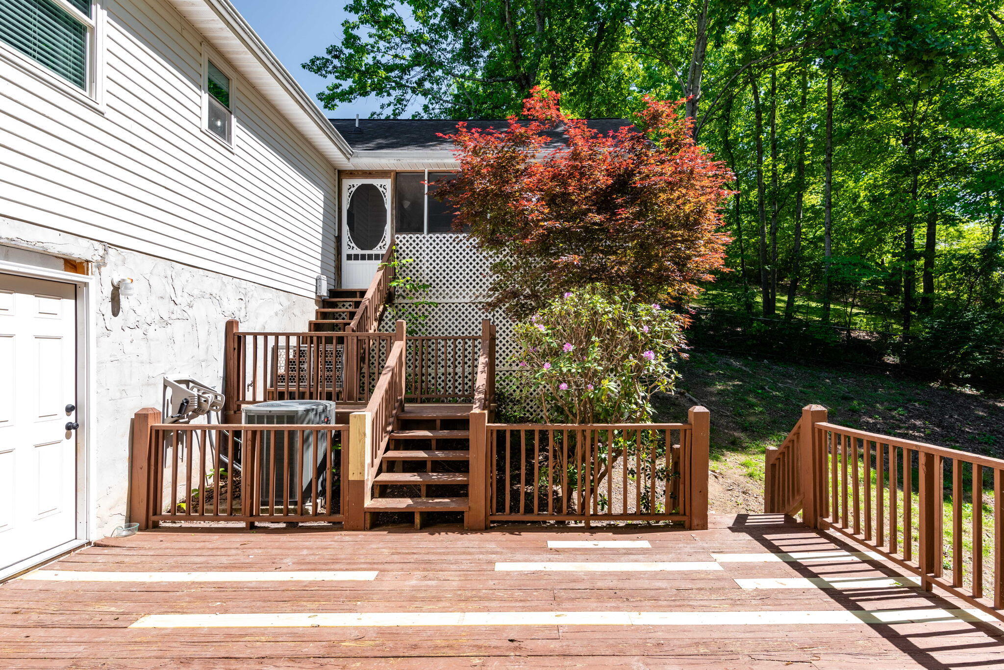 580 Middle View Drive