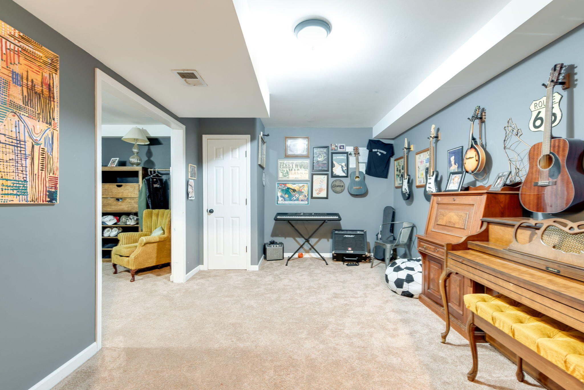 580 Middle View Drive