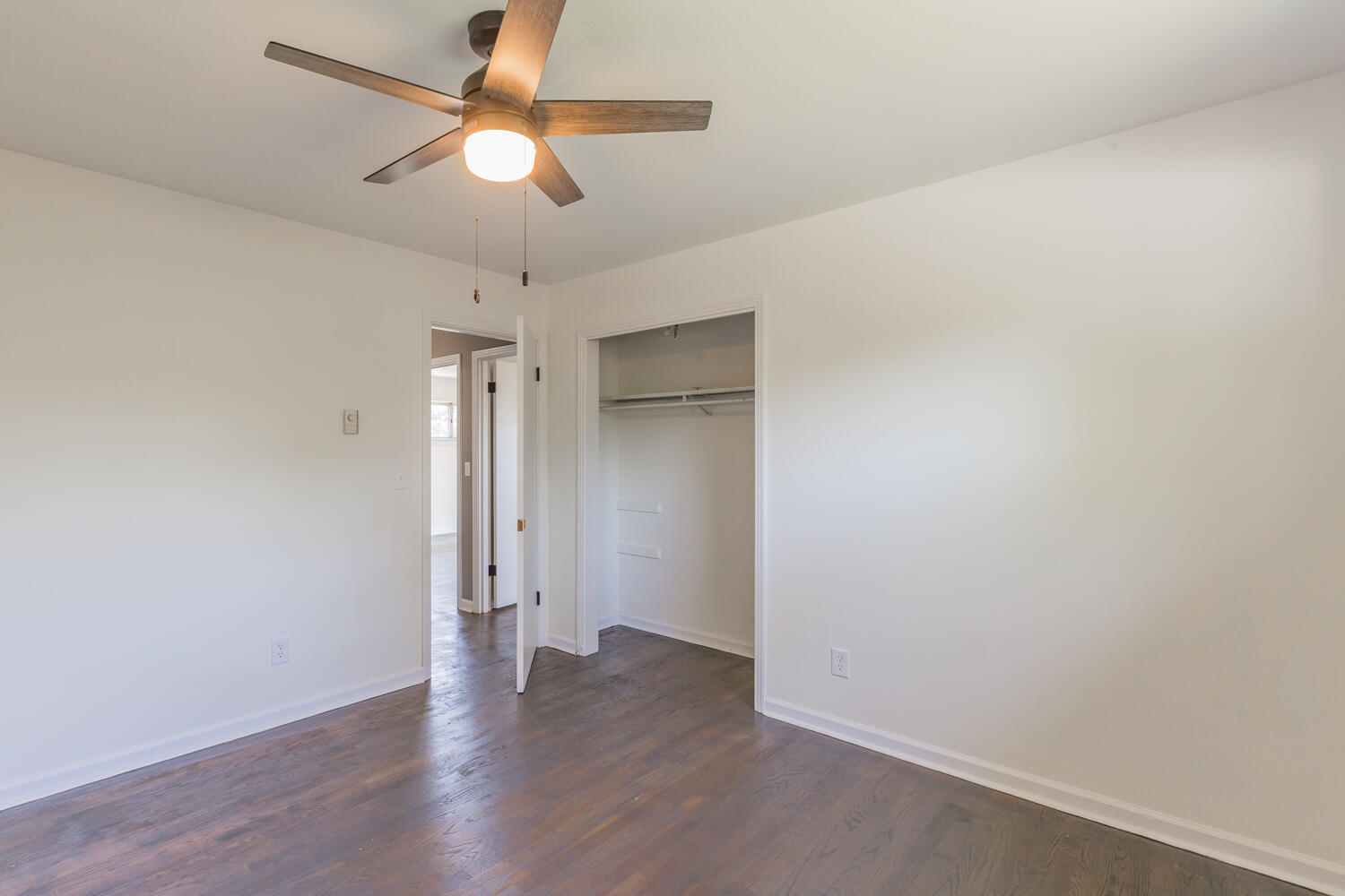 5016 Mimosa Circle