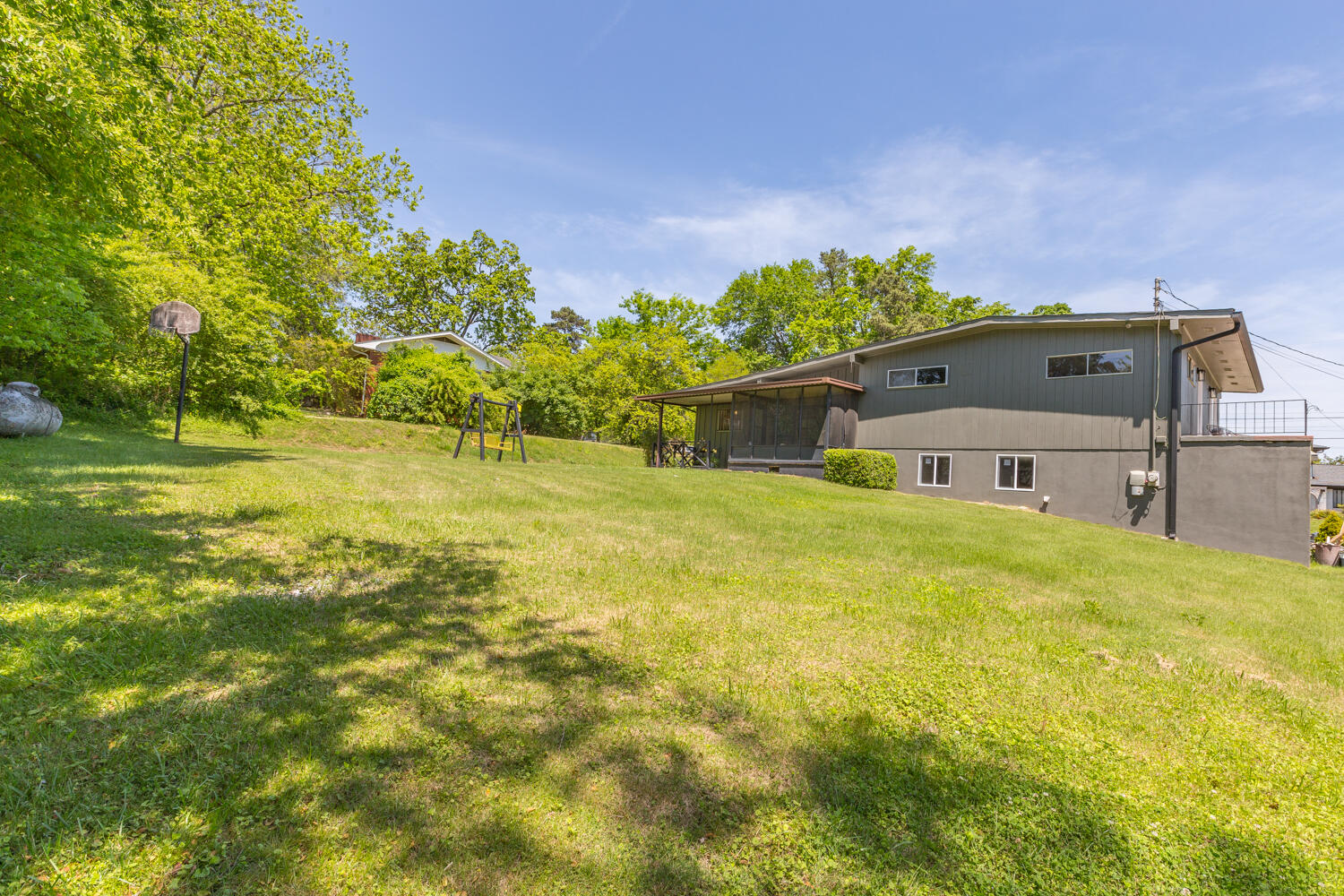 5016 Mimosa Circle