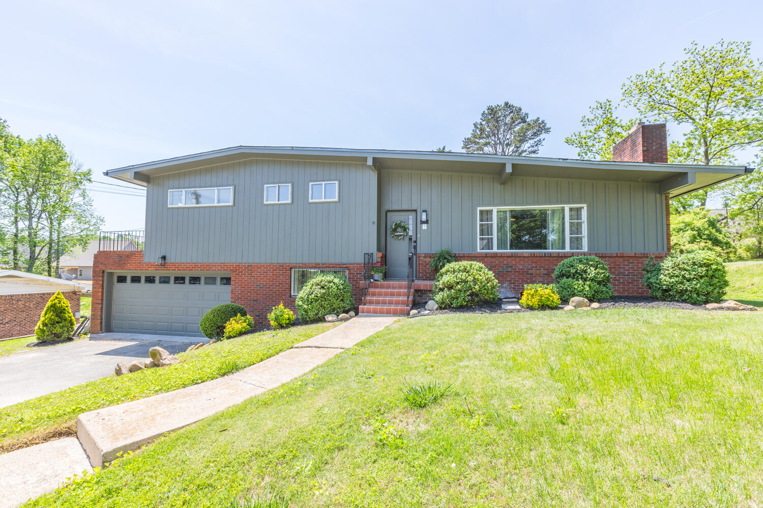 5016 Mimosa Circle