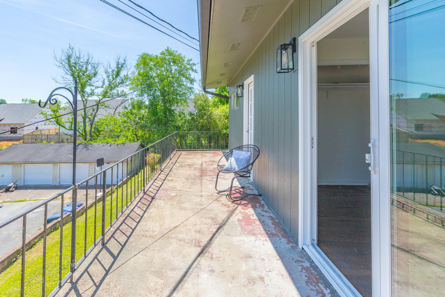 5016 Mimosa Circle