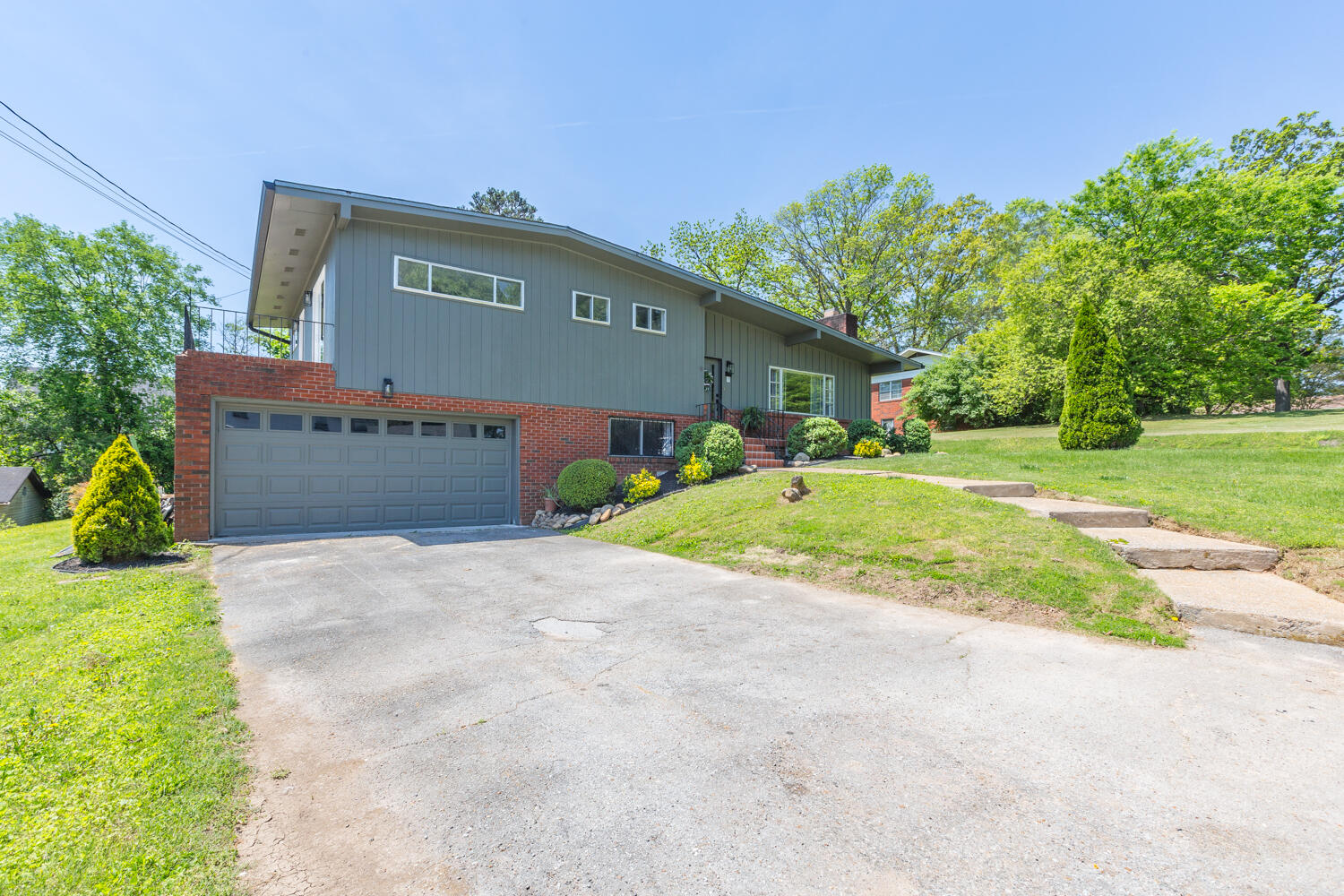 5016 Mimosa Circle