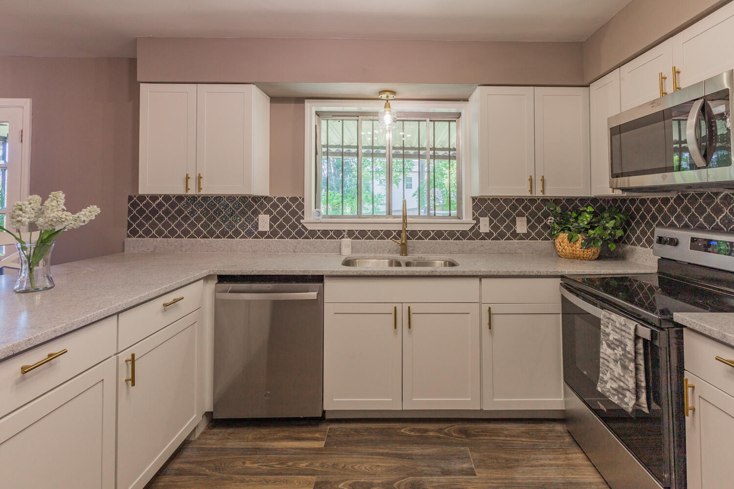 5016 Mimosa Circle