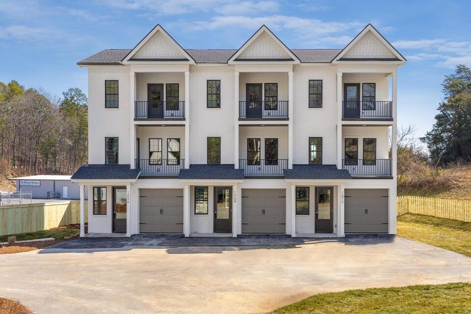 1072 Amelia Court