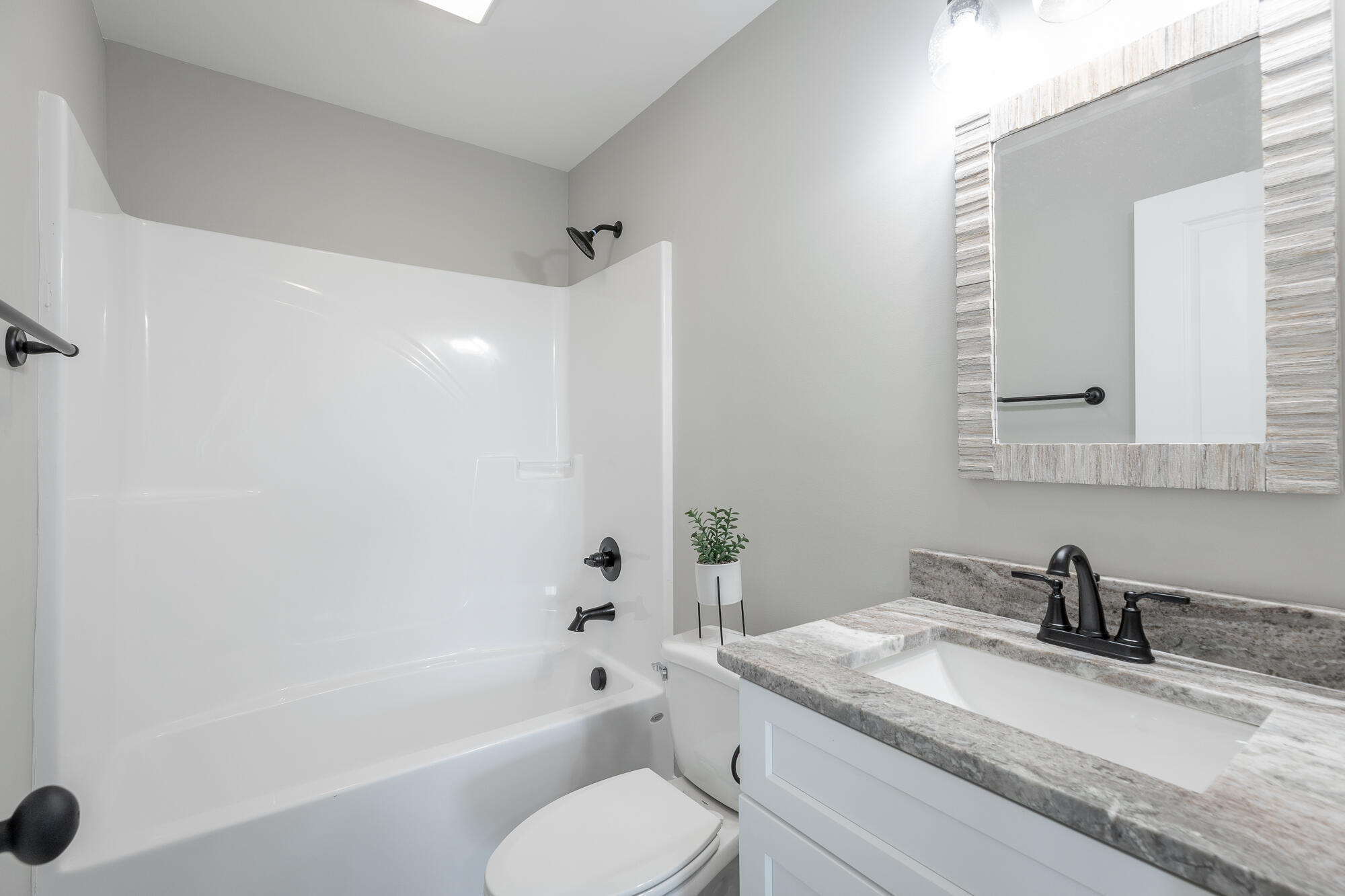 653 Bradley Avenue, LaFayette