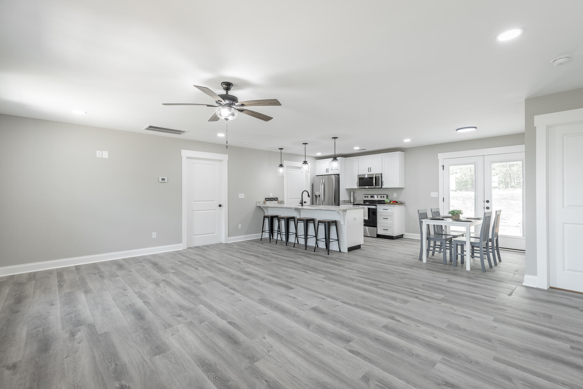 653 Bradley Avenue, LaFayette