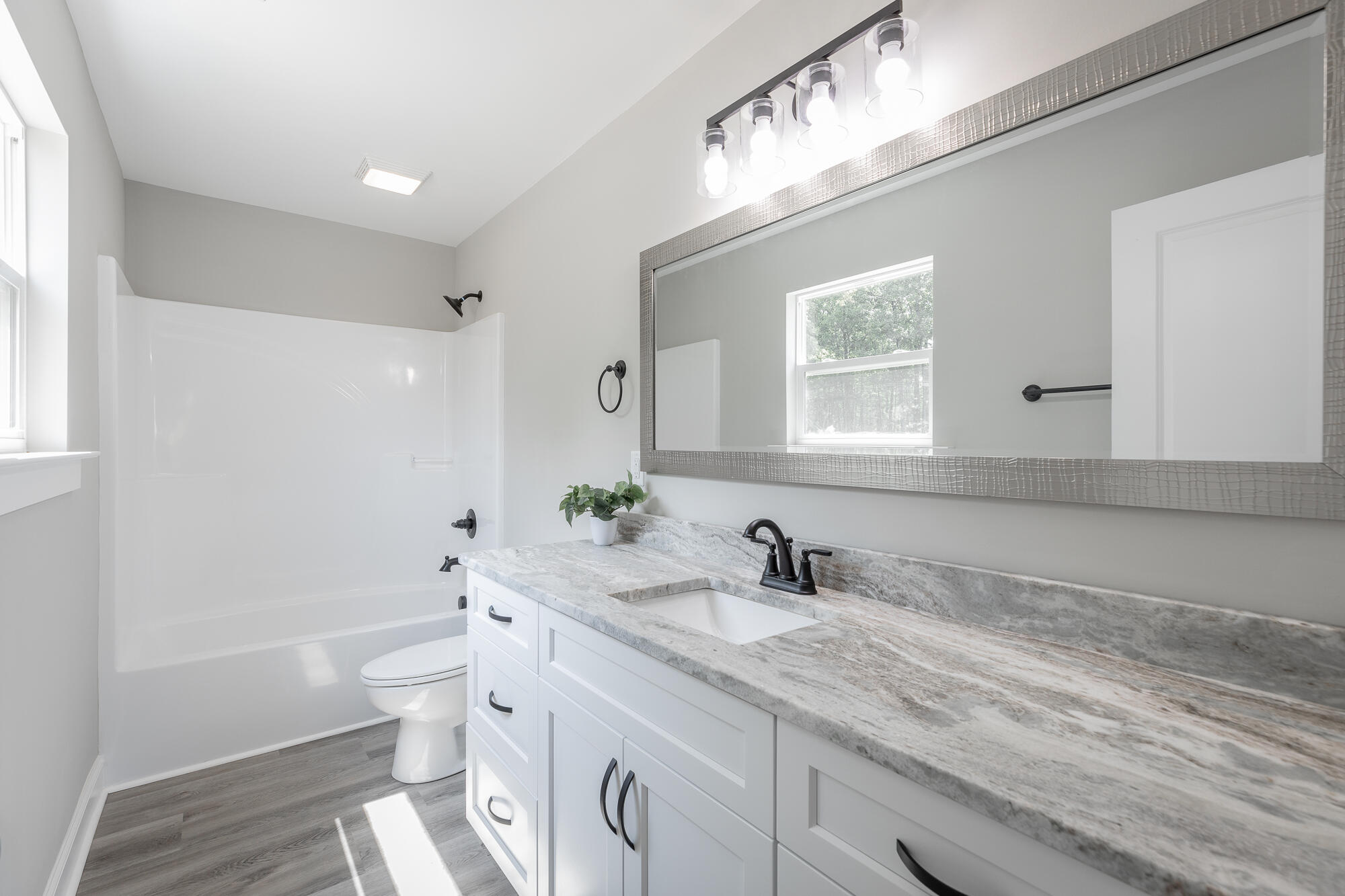 653 Bradley Avenue, LaFayette