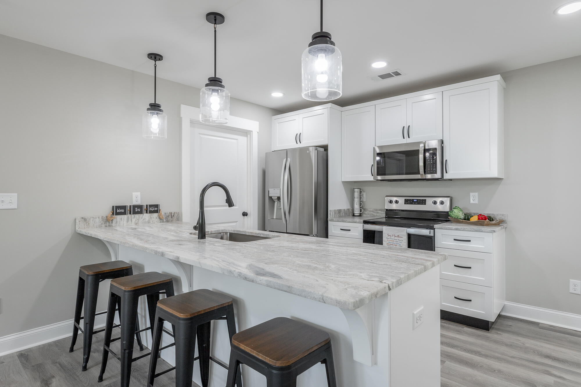 653 Bradley Avenue, LaFayette