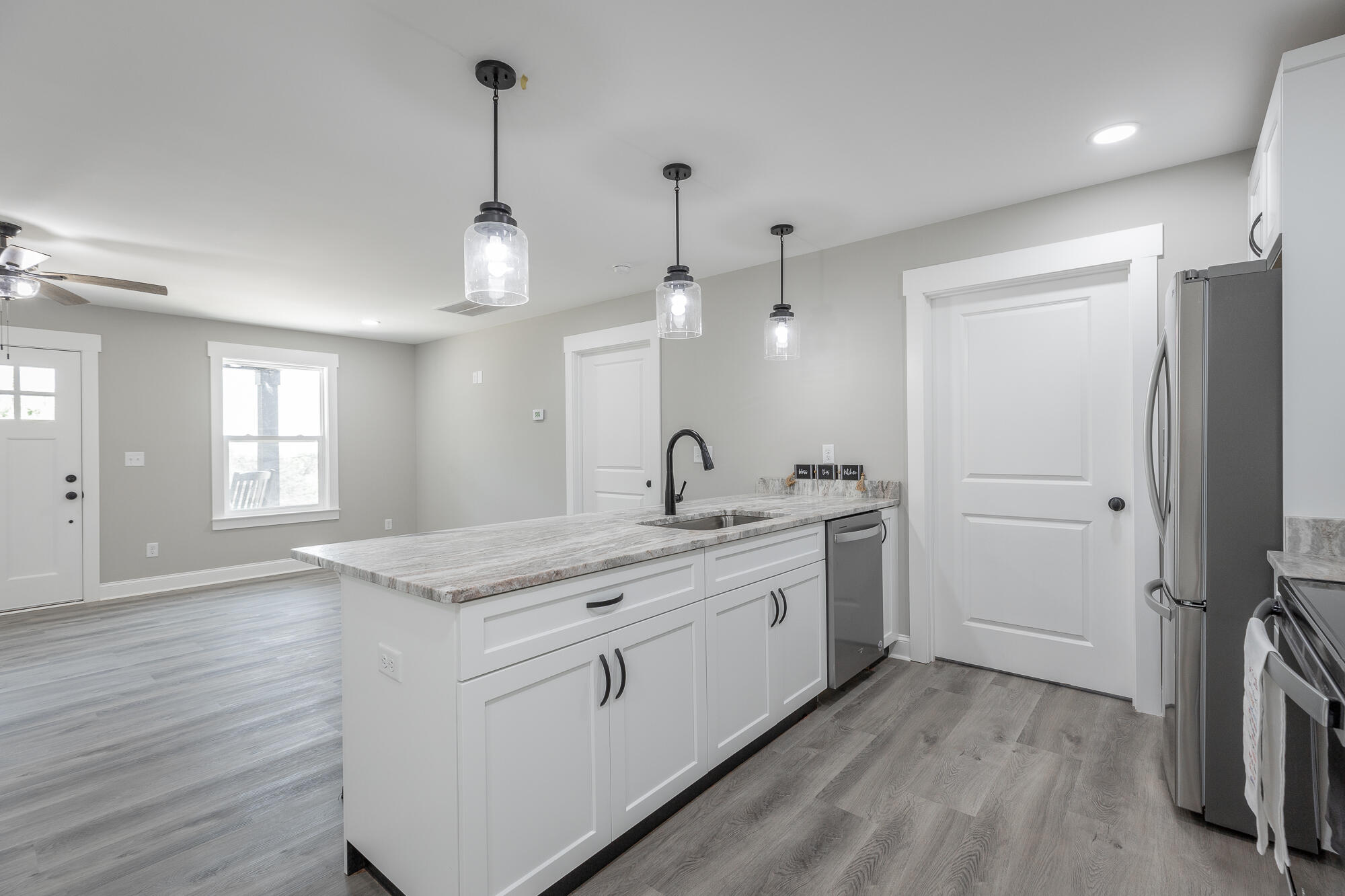 653 Bradley Avenue, LaFayette