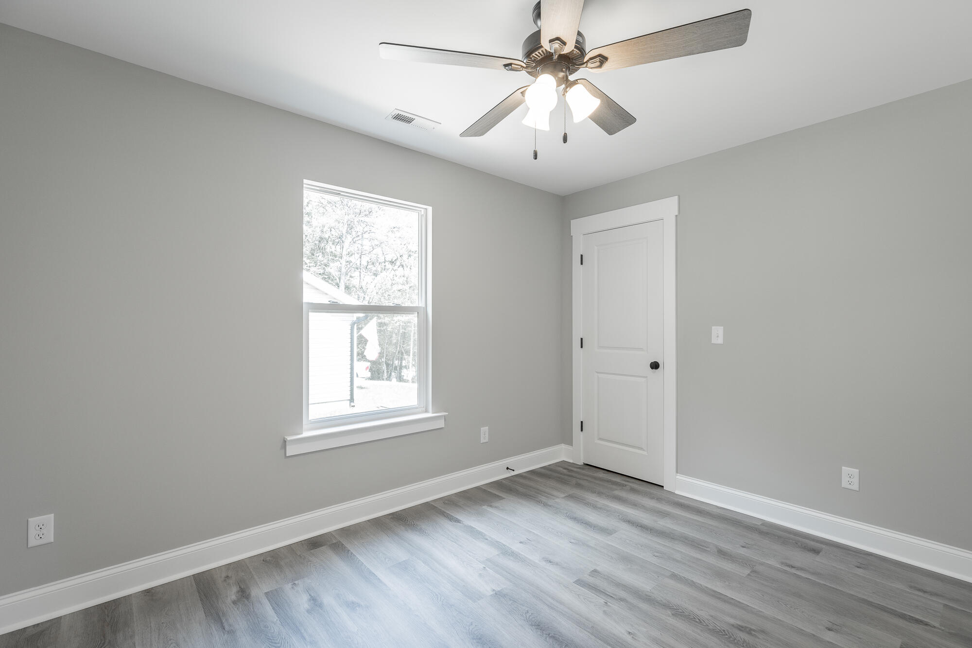 653 Bradley Avenue, LaFayette