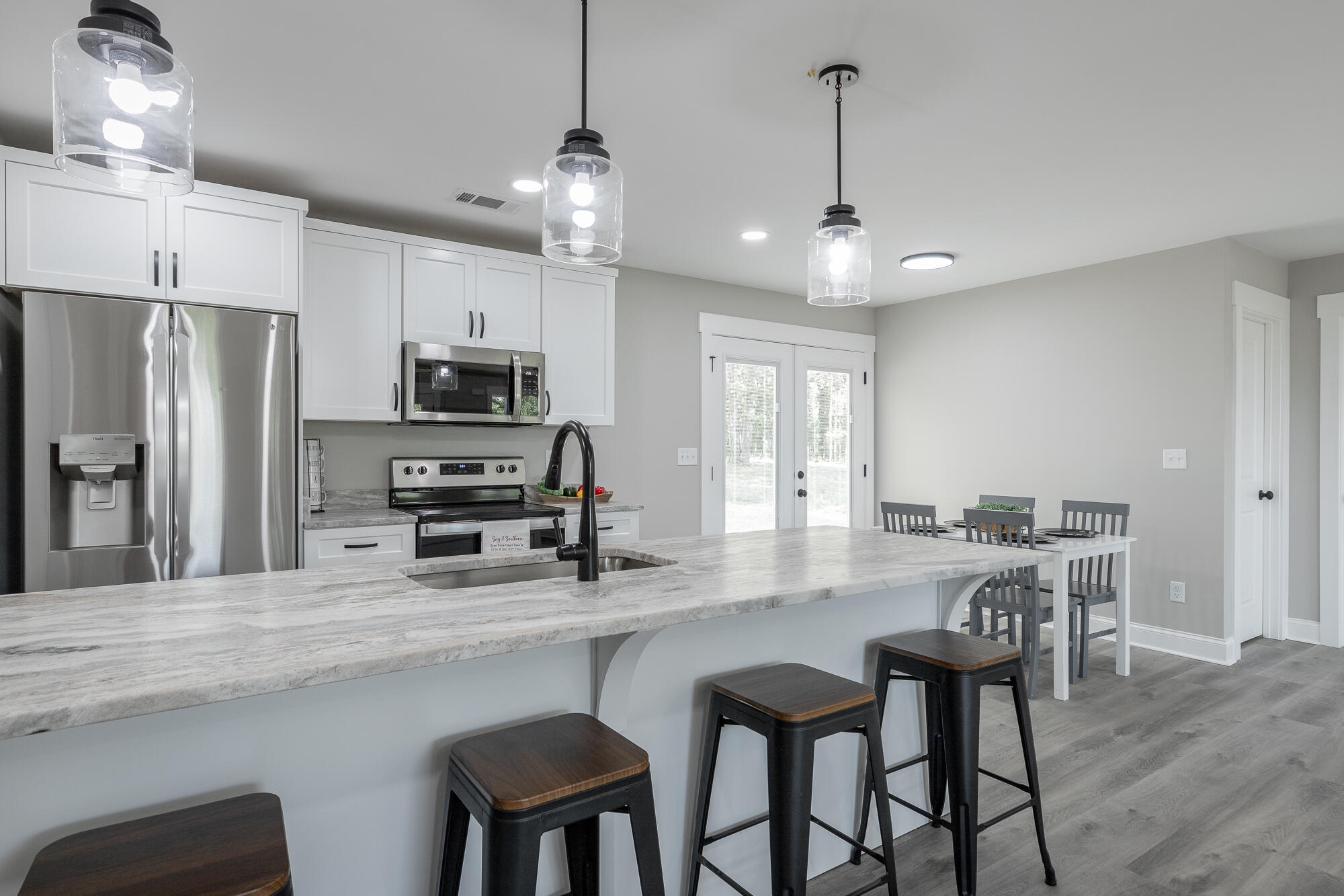 653 Bradley Avenue, LaFayette