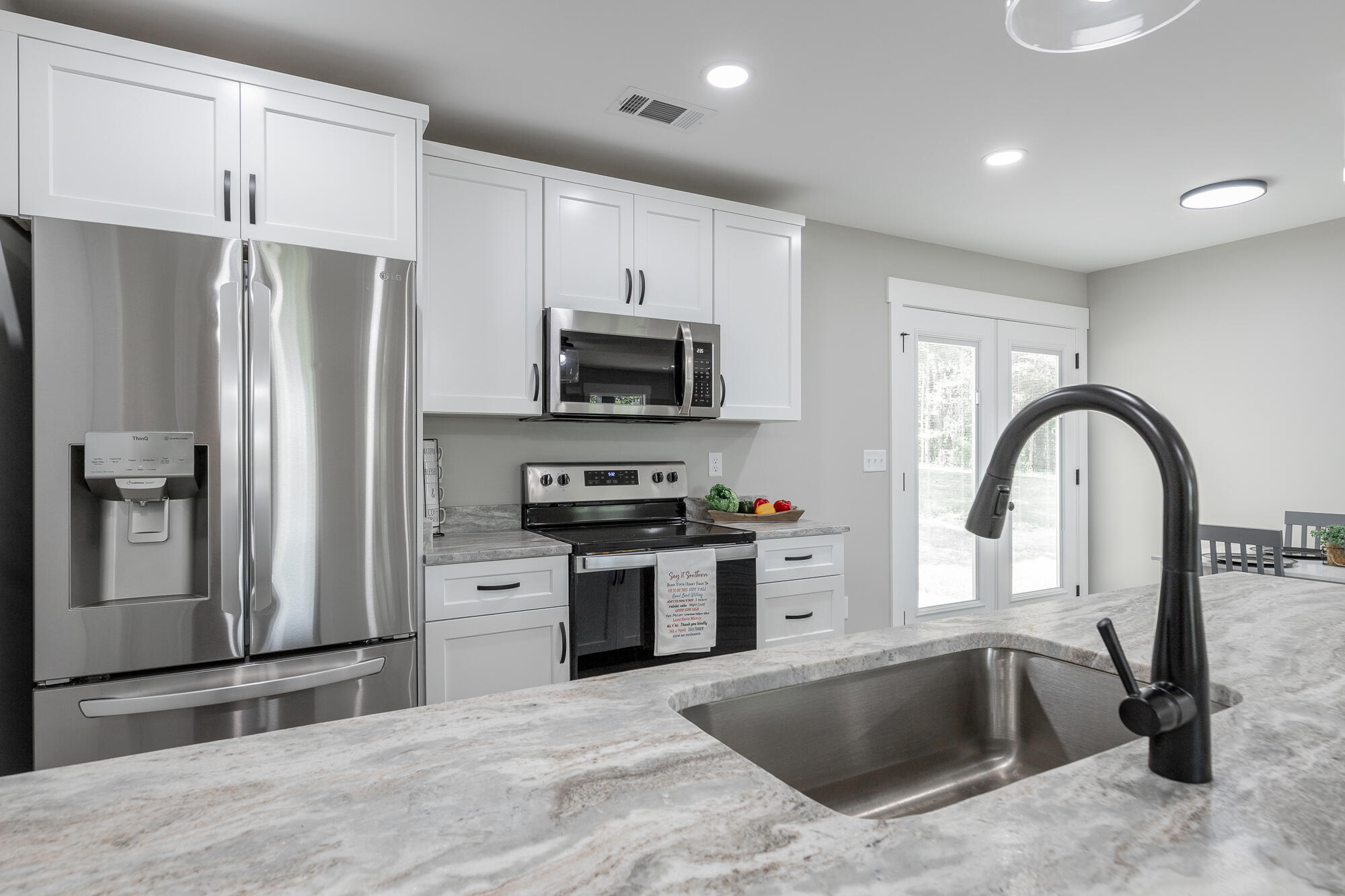 653 Bradley Avenue, LaFayette