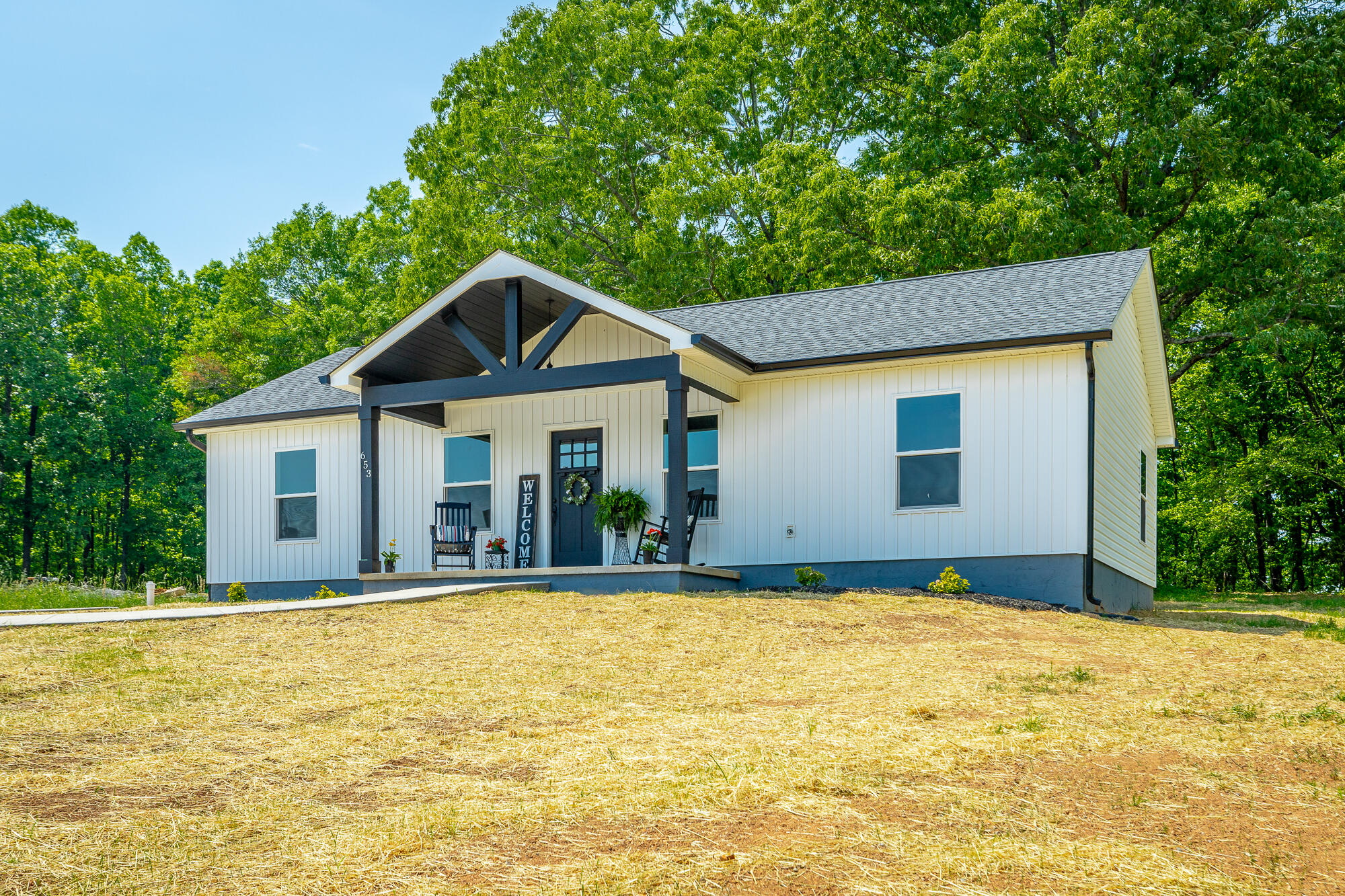 653 Bradley Avenue, LaFayette