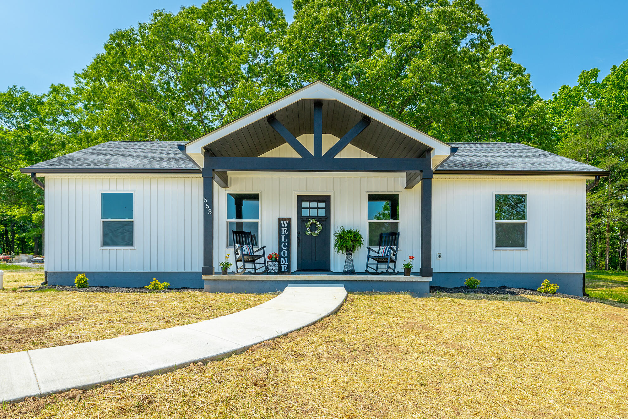 653 Bradley Avenue, LaFayette