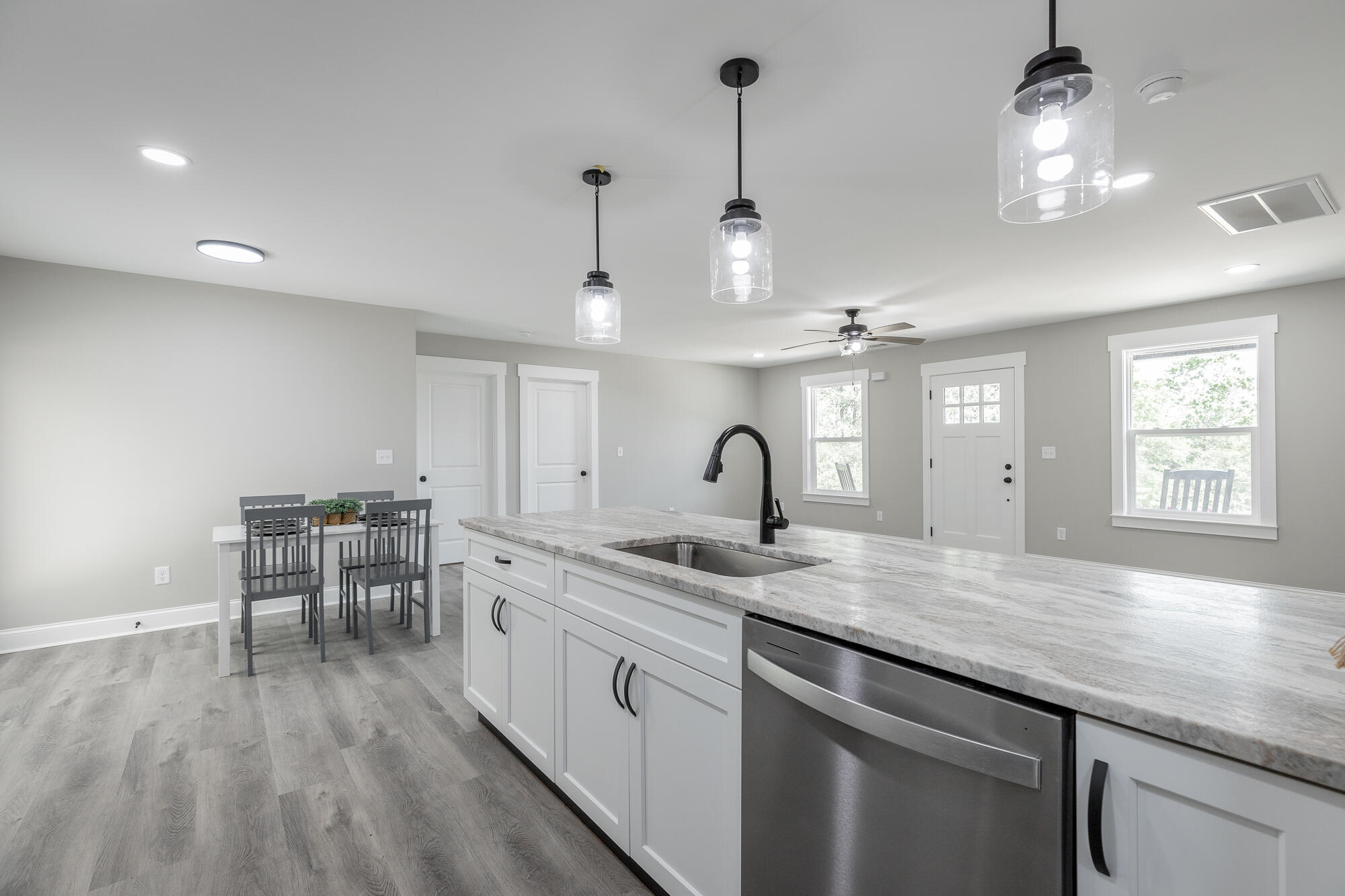 653 Bradley Avenue, LaFayette