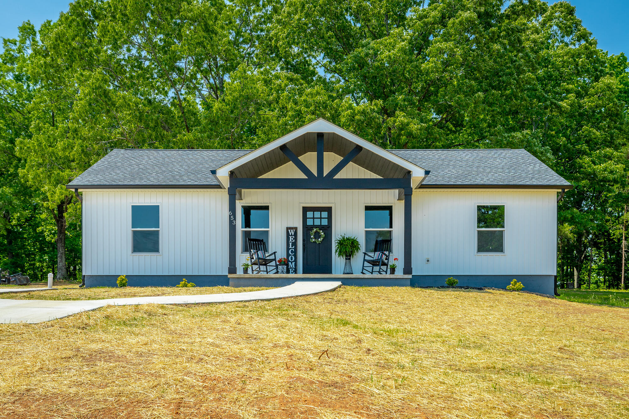 653 Bradley Avenue, LaFayette