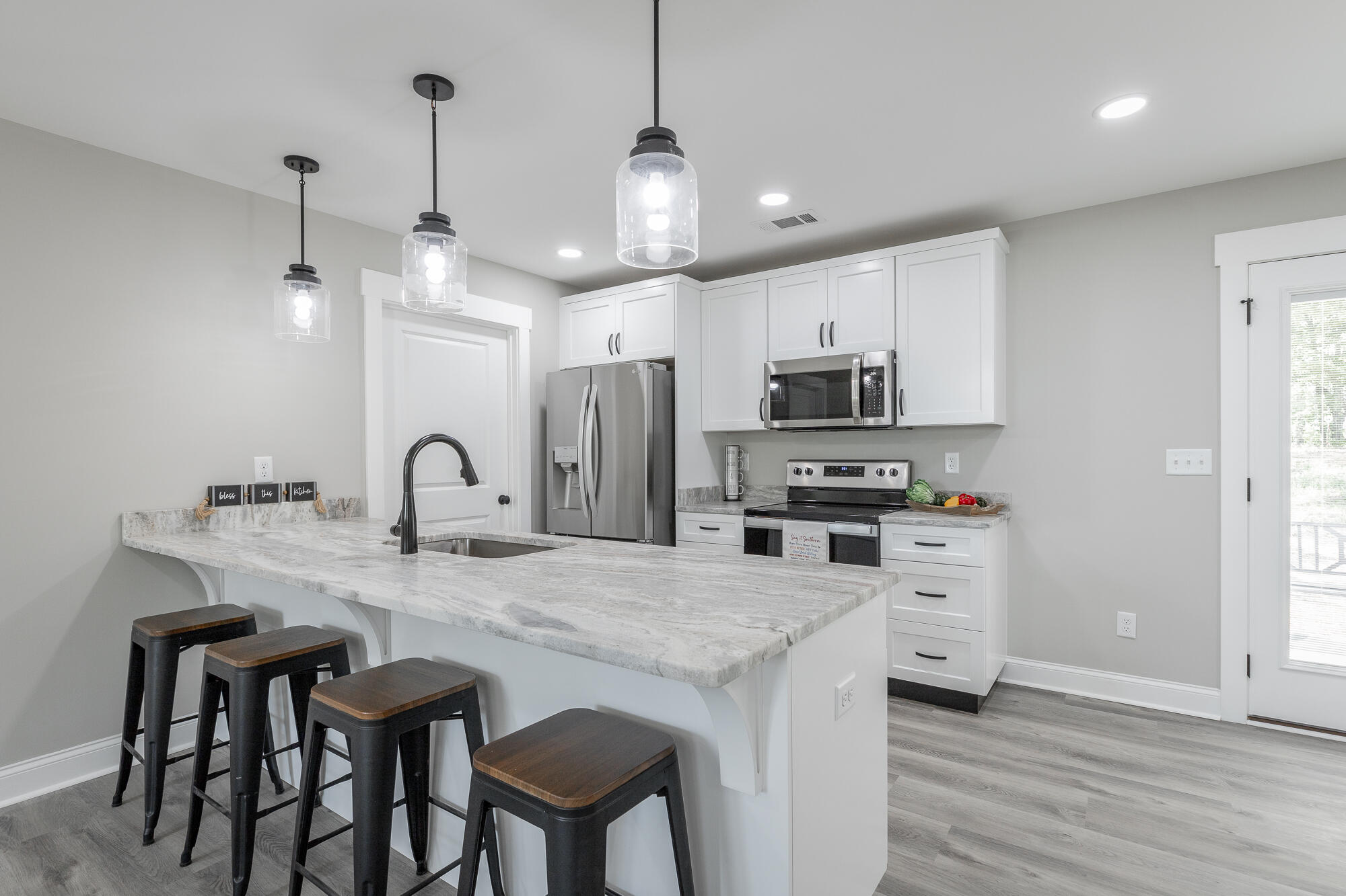 653 Bradley Avenue, LaFayette