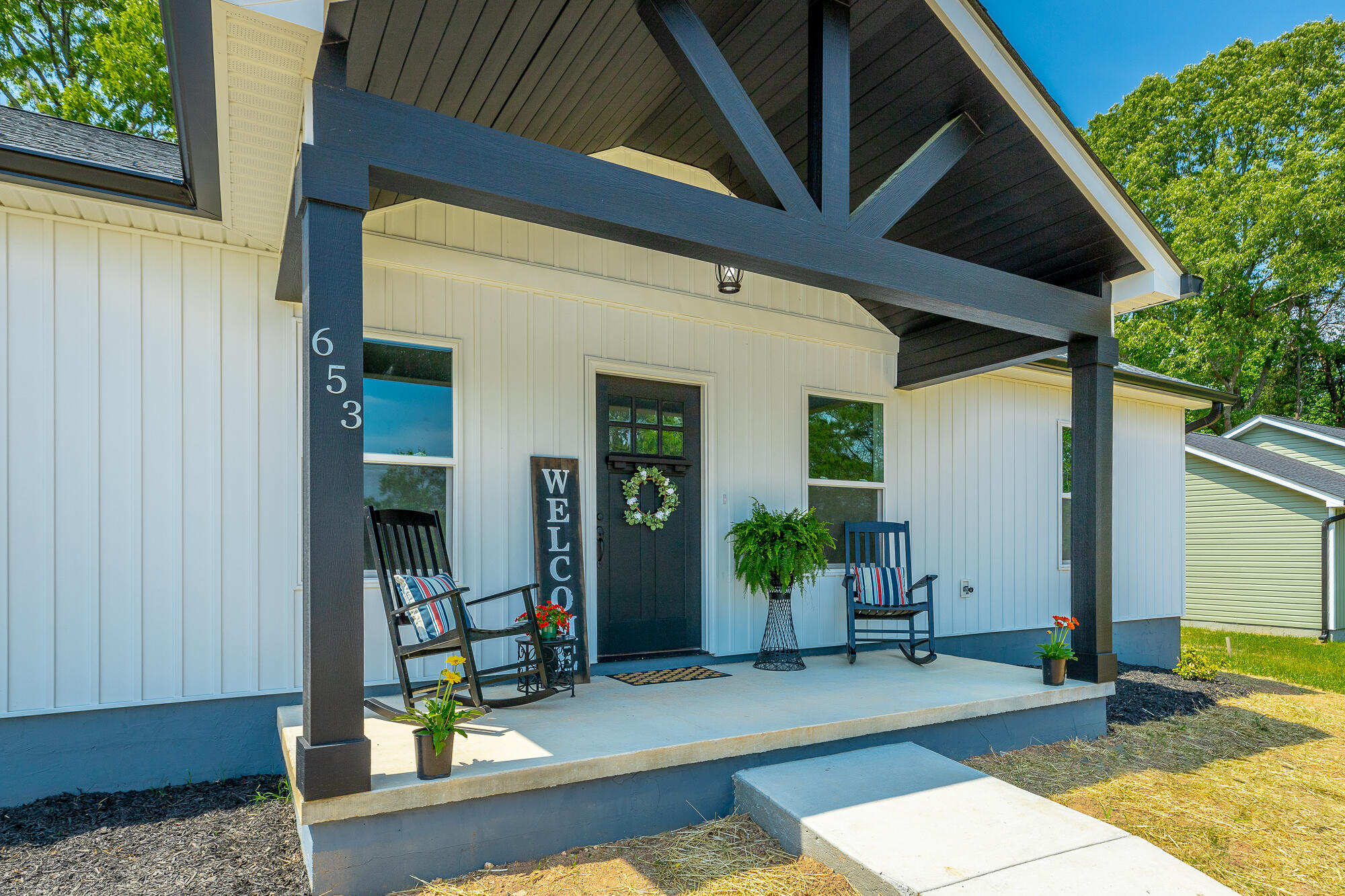 653 Bradley Avenue, LaFayette