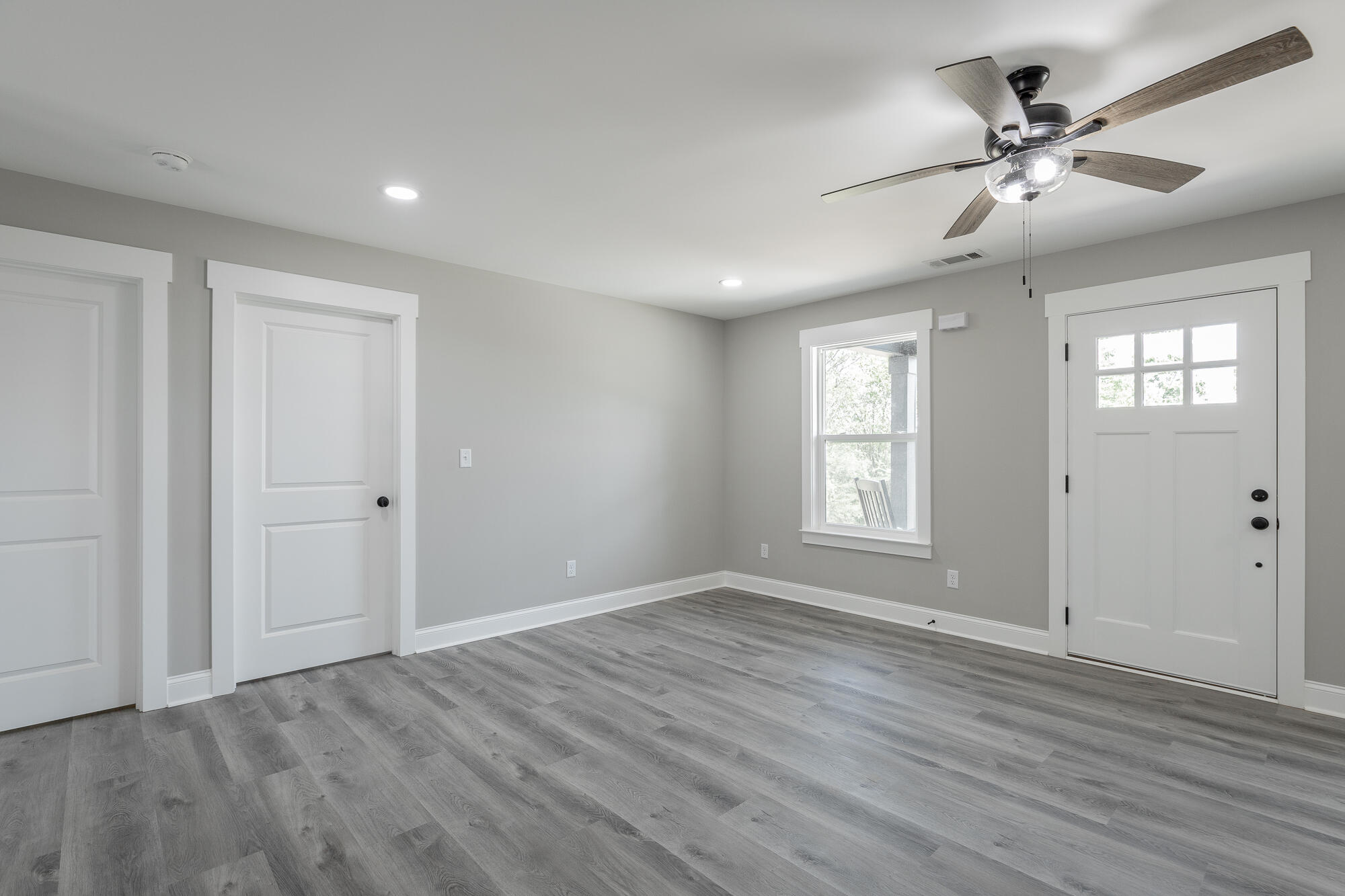 653 Bradley Avenue, LaFayette