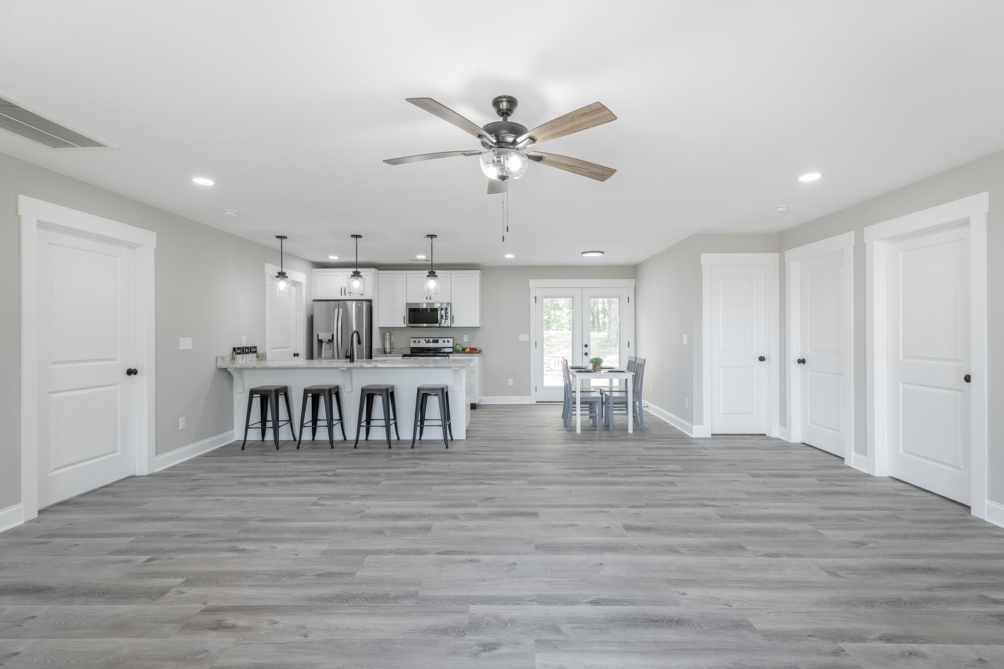 653 Bradley Avenue, LaFayette