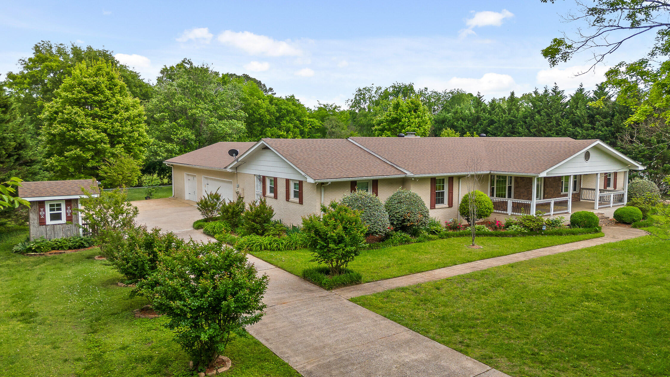 2026 Hickory Valley Road