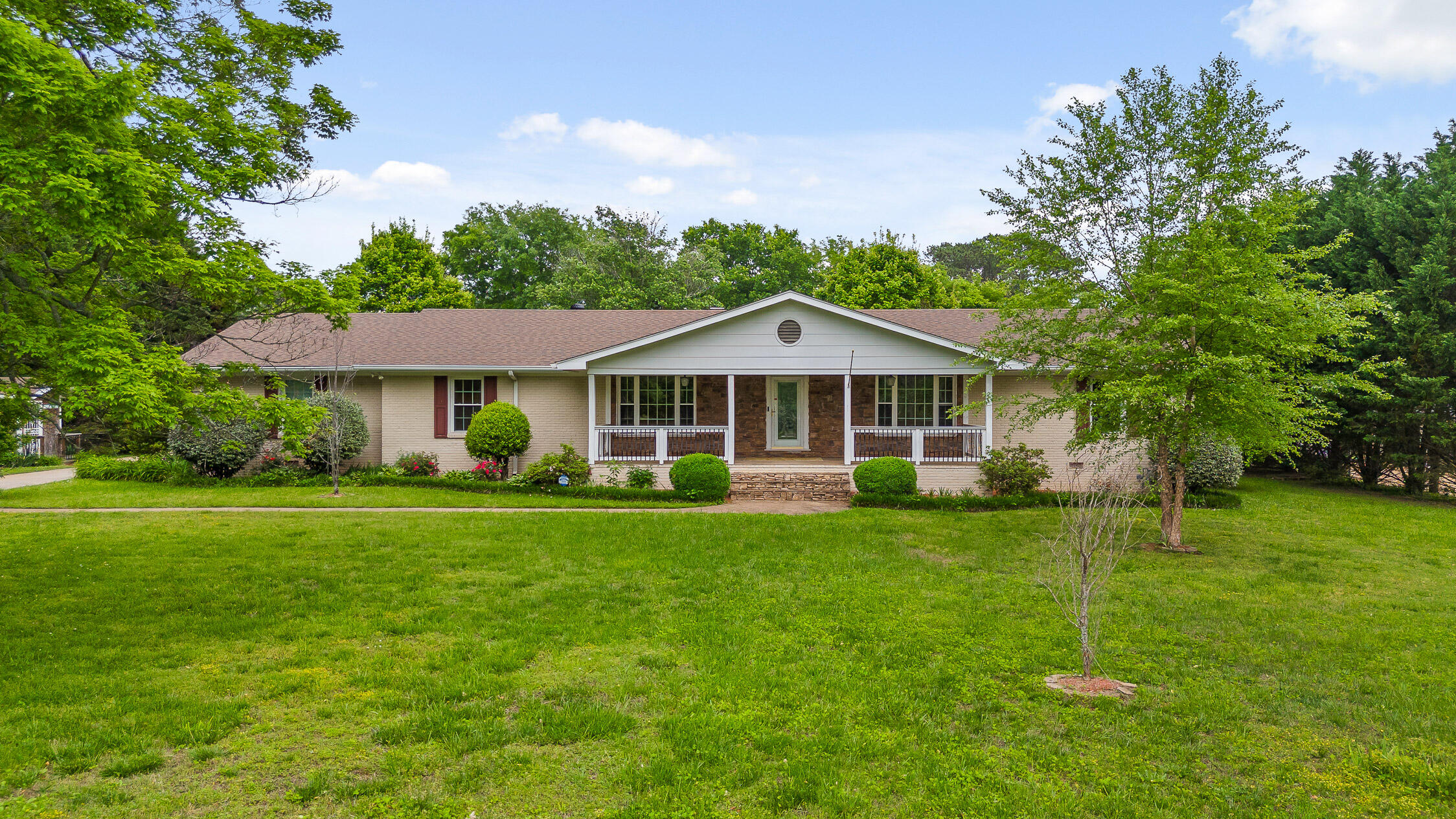 2026 Hickory Valley Road