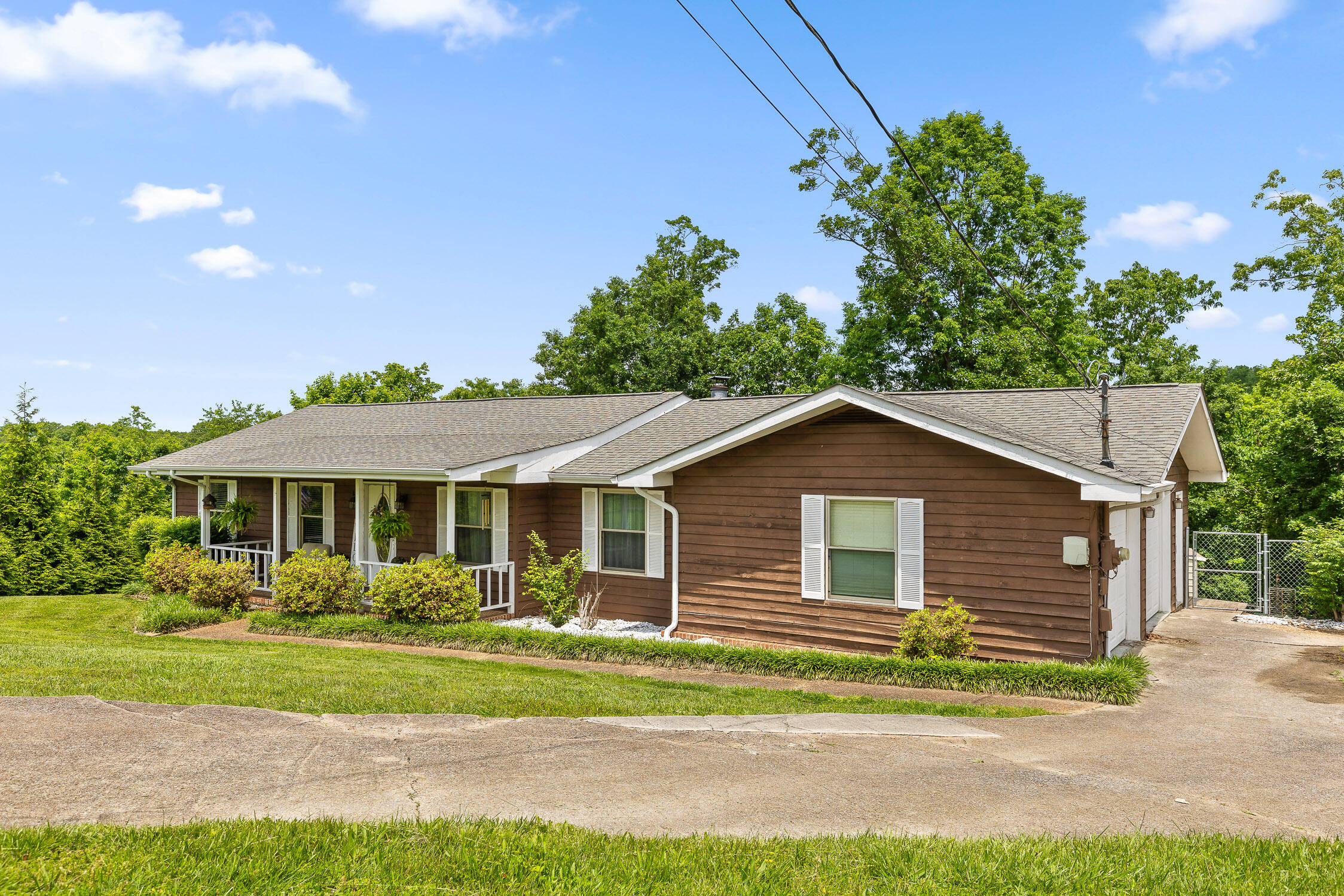 7001 Windcrest Lane