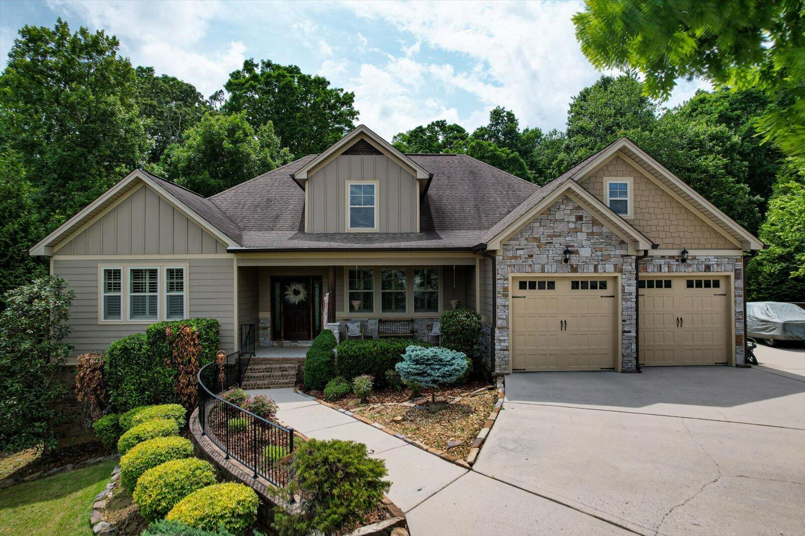 7325 Sweet Magnolia Lane