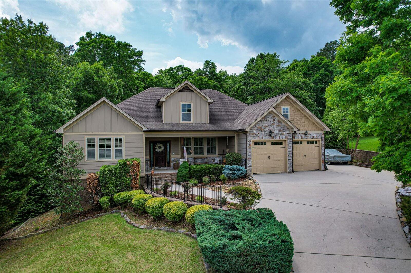 7325 Sweet Magnolia Lane