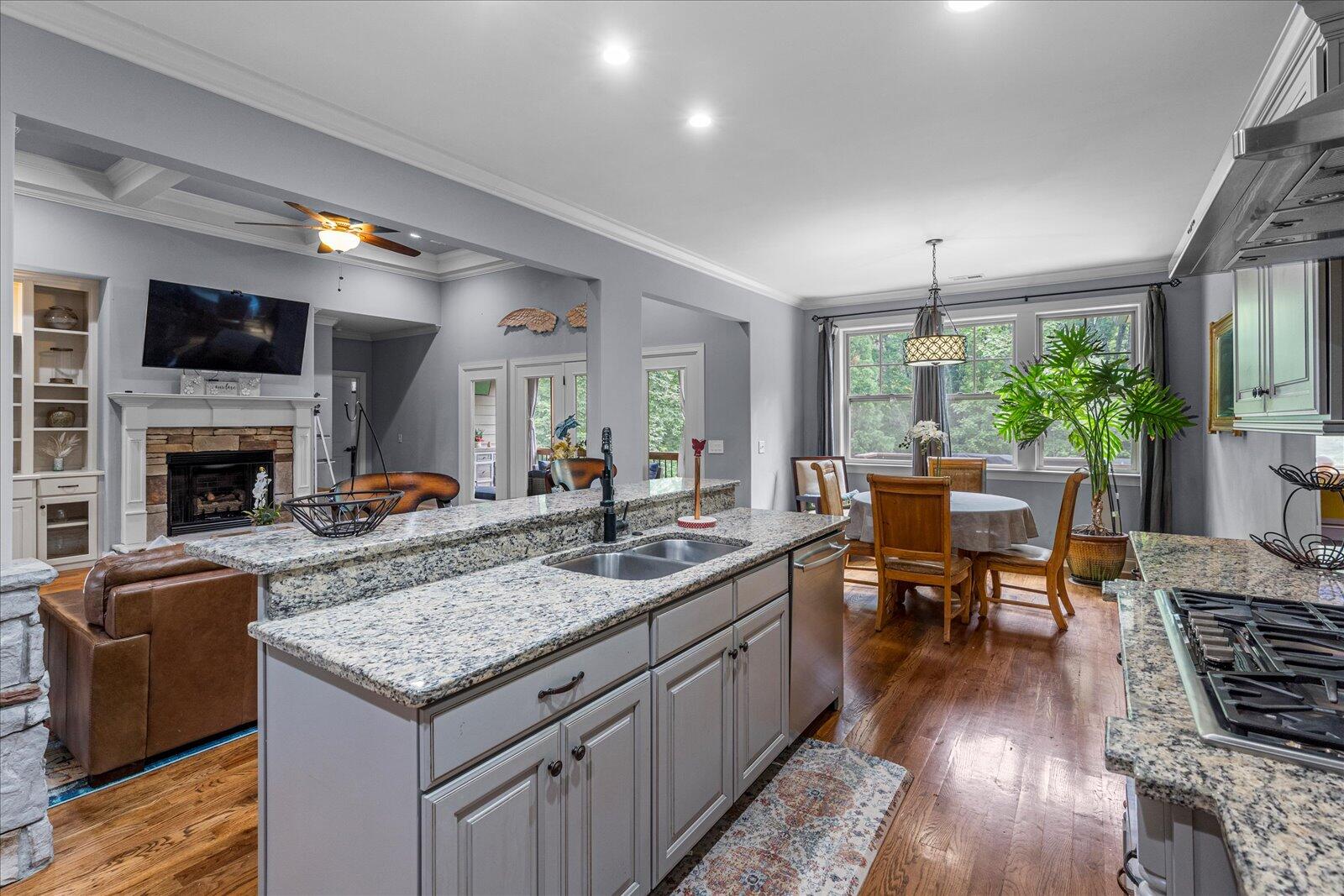 7325 Sweet Magnolia Lane