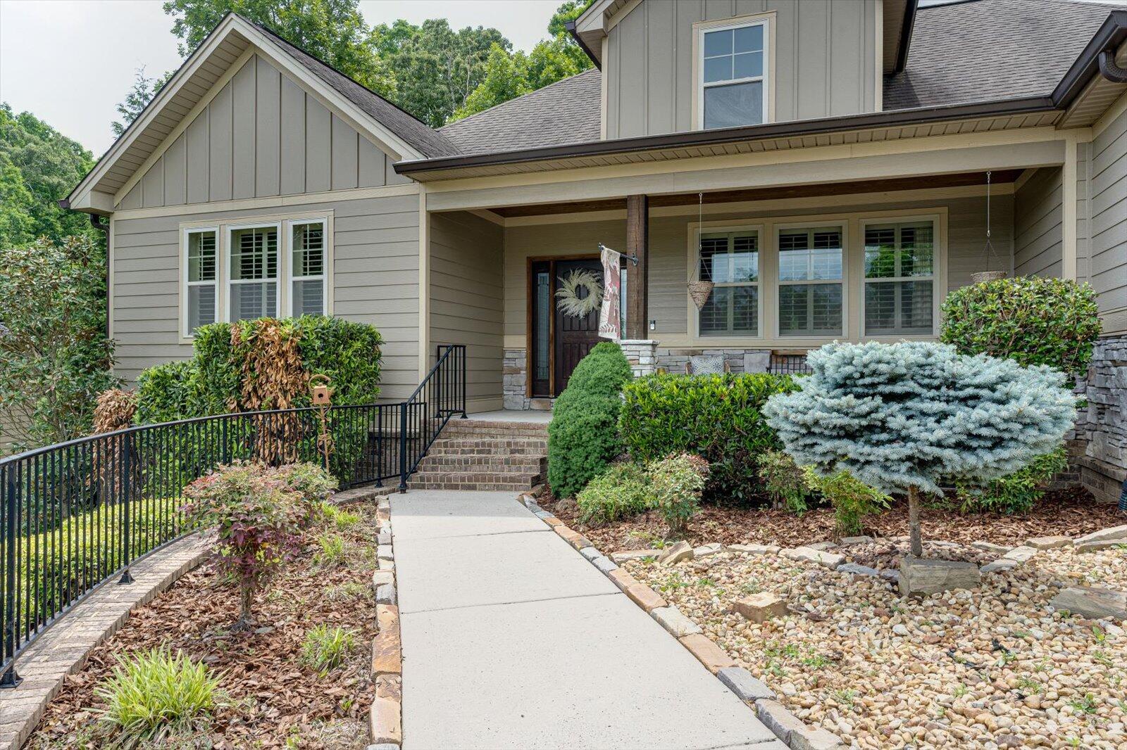 7325 Sweet Magnolia Lane