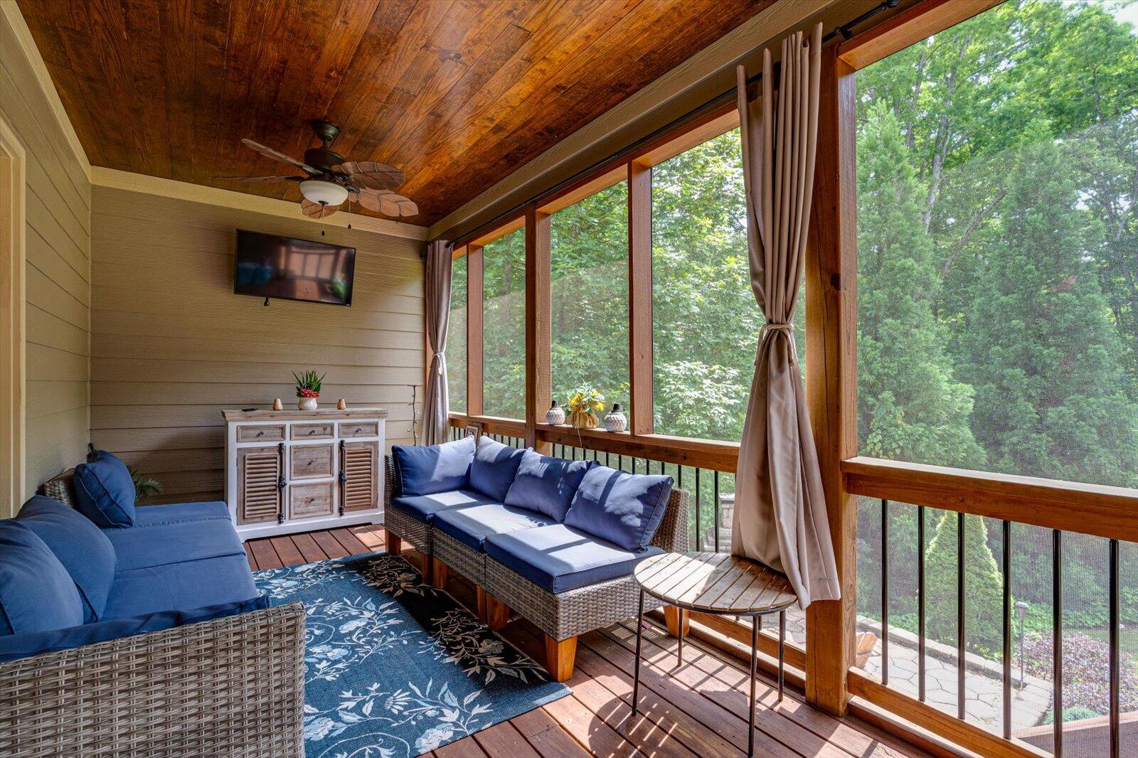 7325 Sweet Magnolia Lane