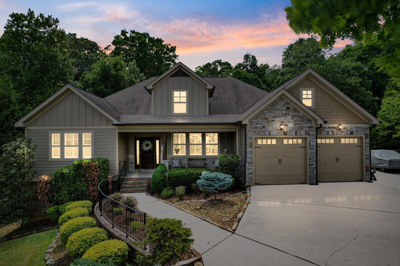 7325 Sweet Magnolia Lane