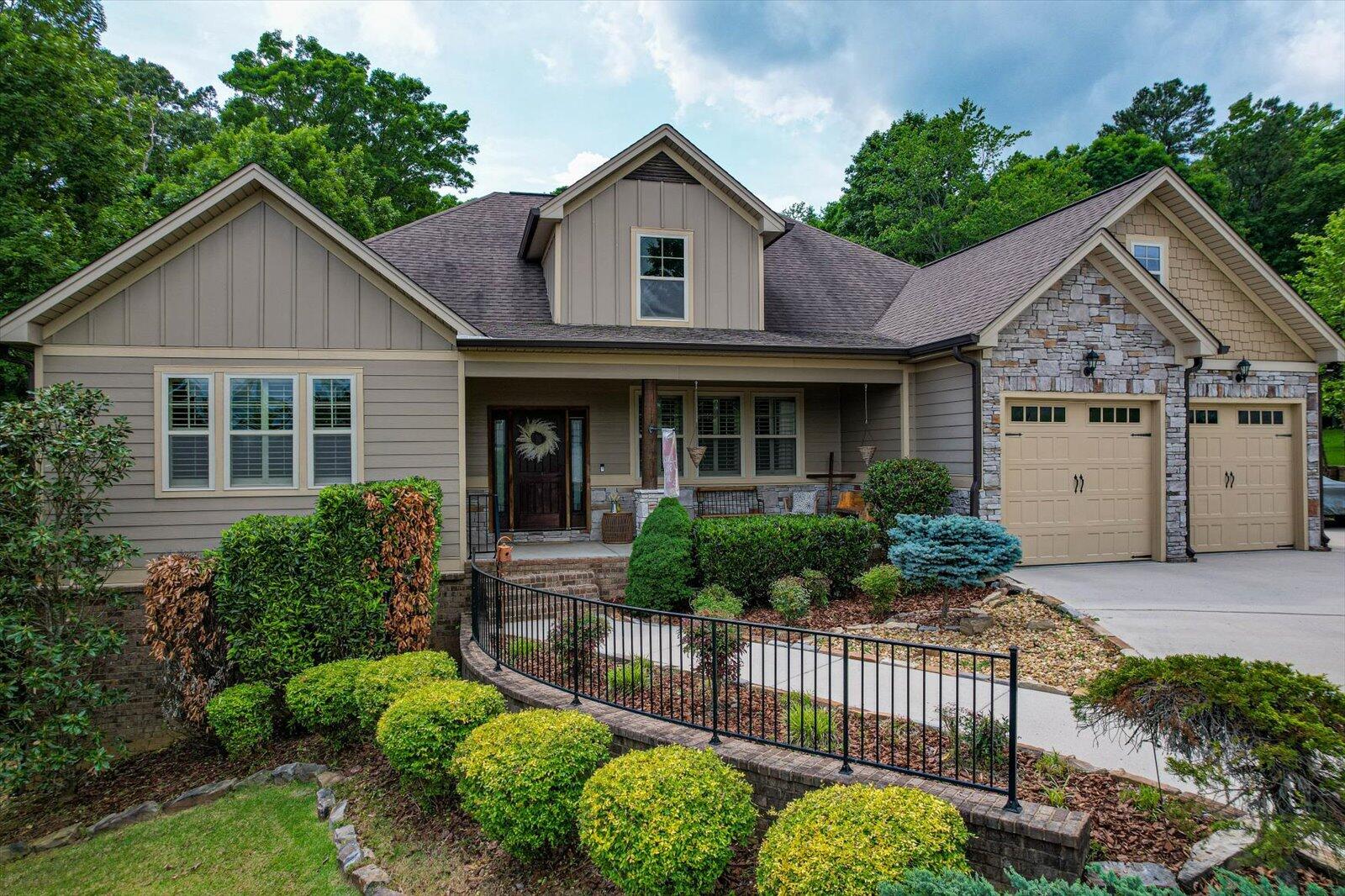 7325 Sweet Magnolia Lane
