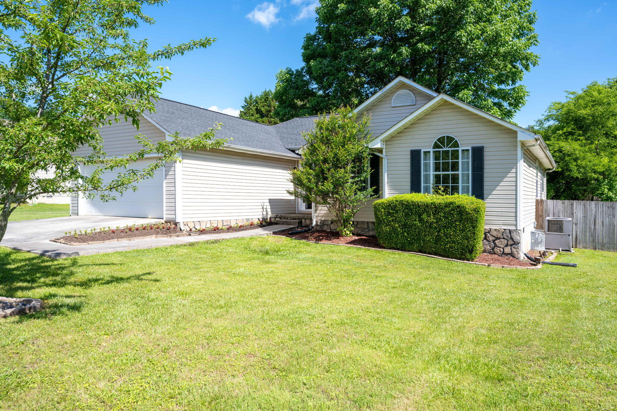 1806 Glenbrook Place