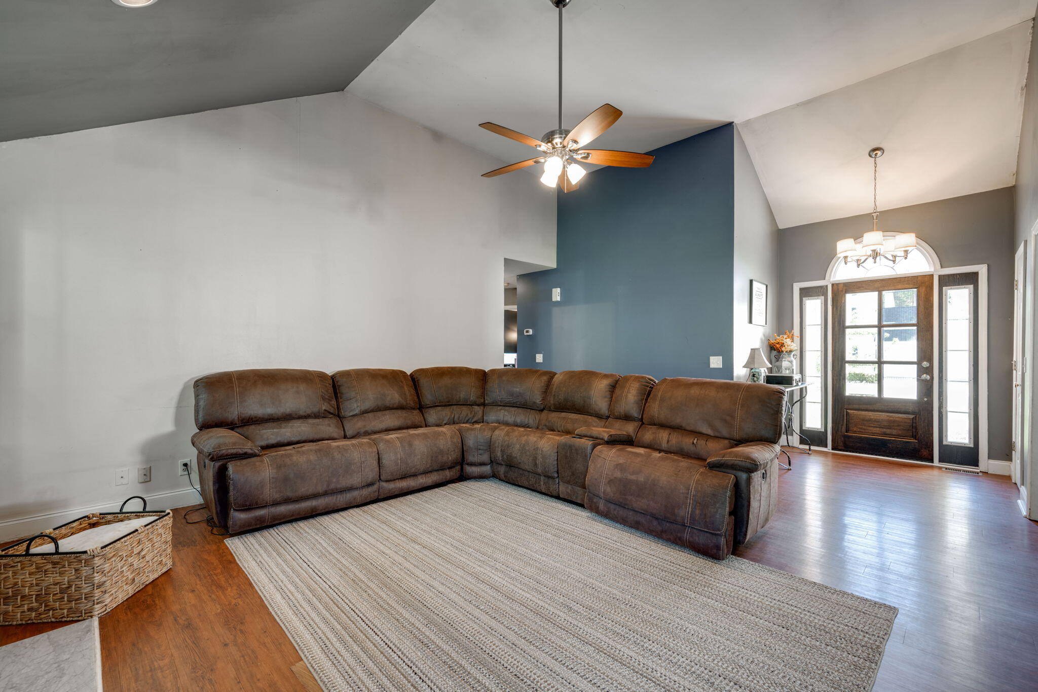 1806 Glenbrook Place
