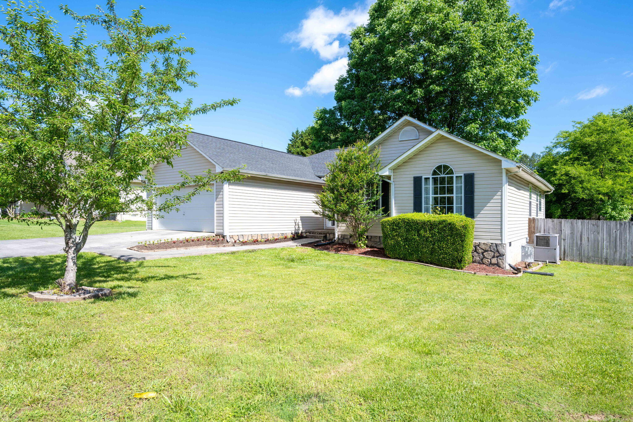 1806 Glenbrook Place