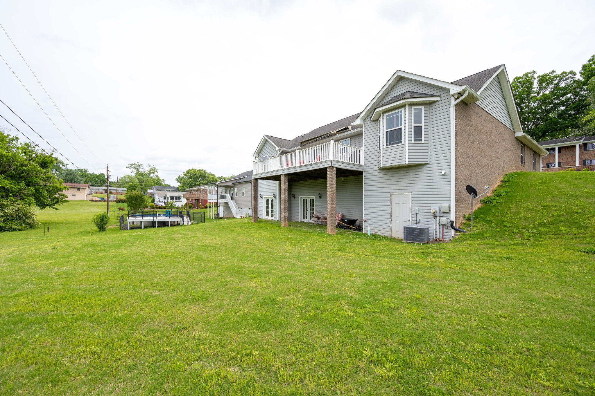 1217 Radmoor Lane