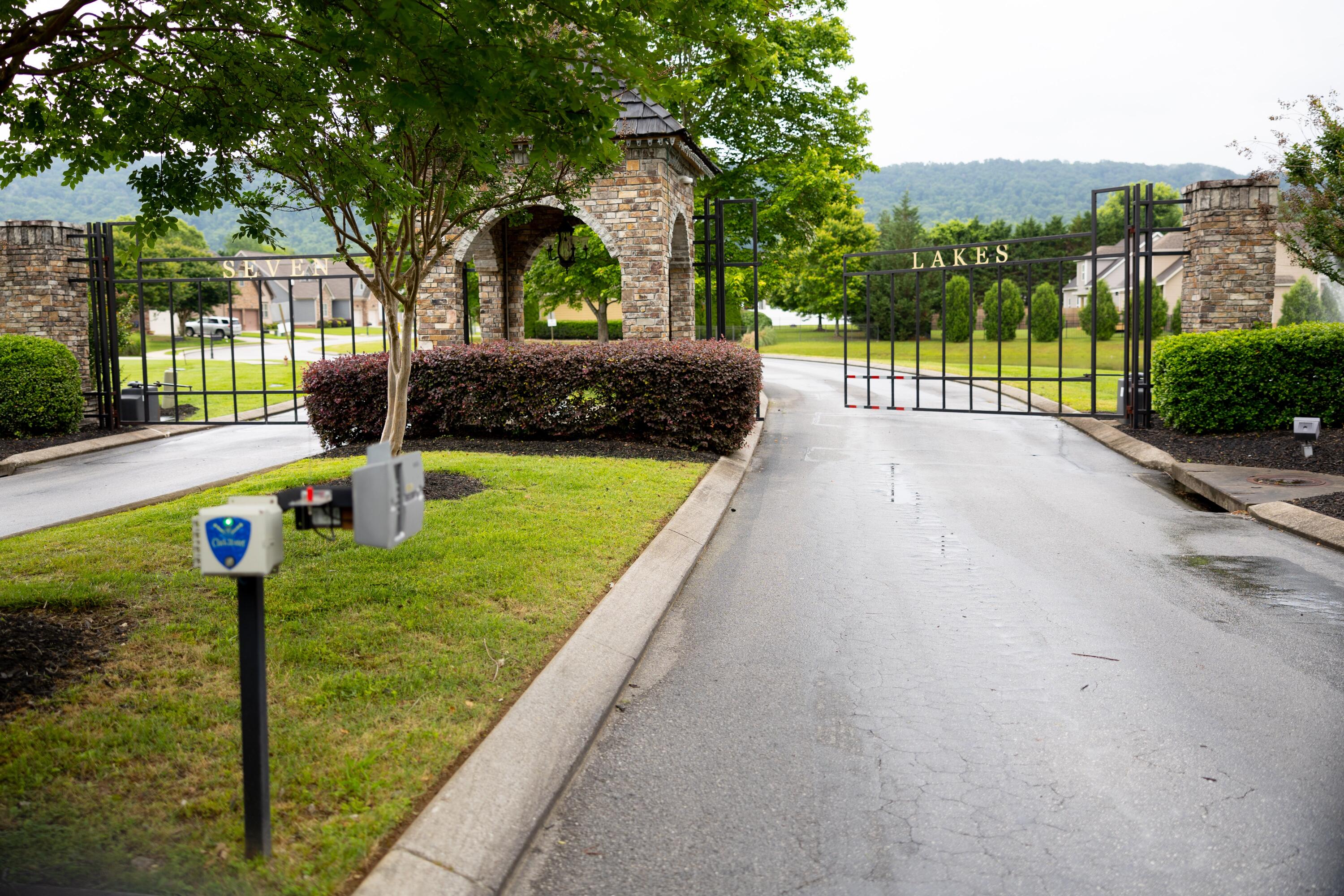 8217 Robertsview Drive